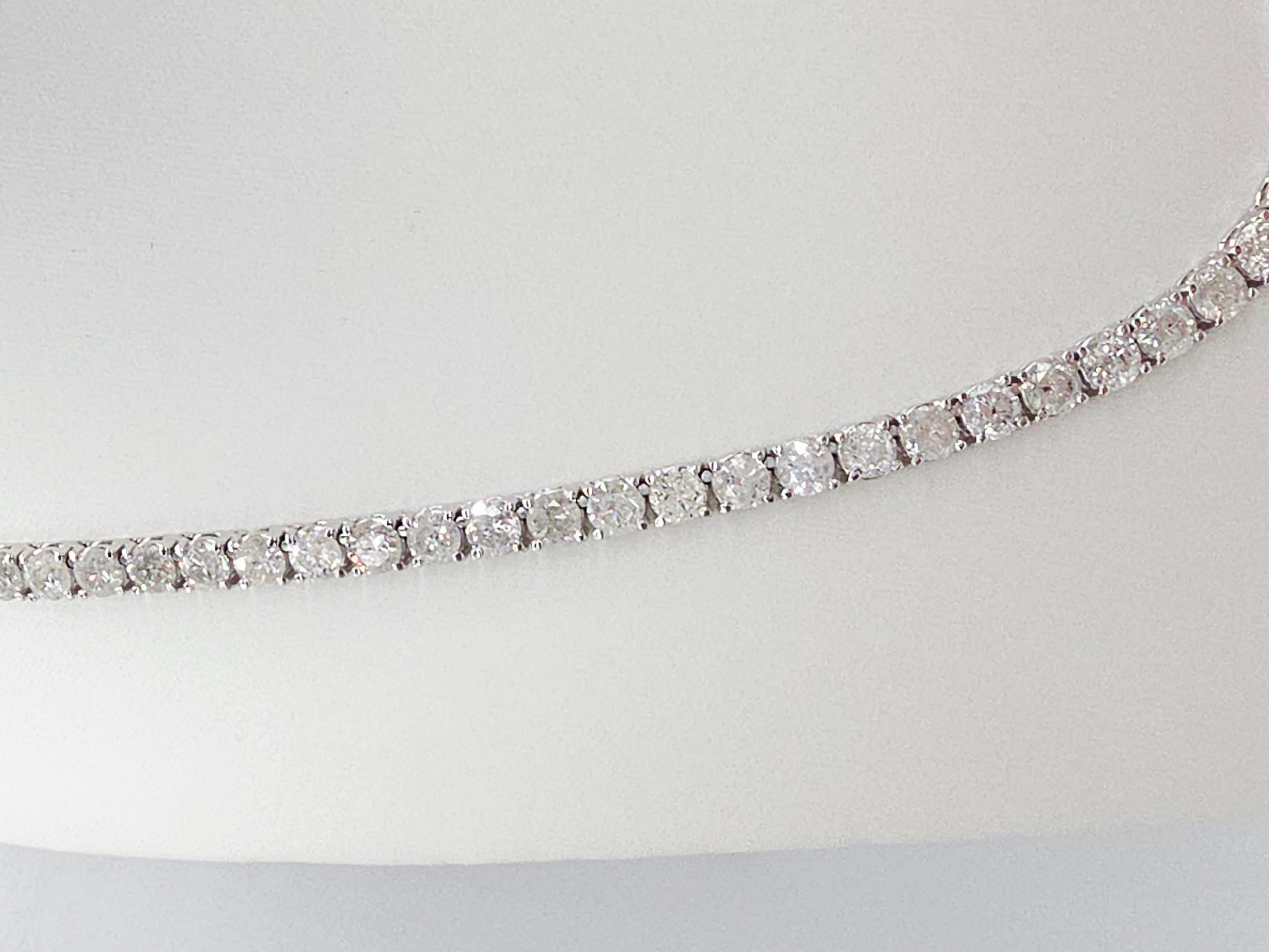 46,30 carati di diamanti naturali rotondi Collana Tennis in oro bianco 14 carati 18'' In condizioni Nuovo in vendita a Great Neck Plaza, NY