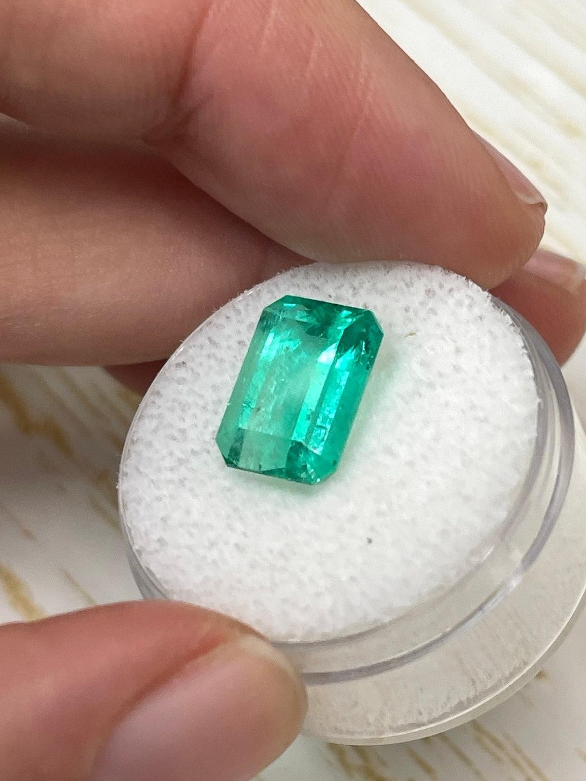 4.63ct Colombian Emerald 11.8x8.6mm Spring Green Classic Cut, May Birthstone In New Condition For Sale In Jupiter, FL