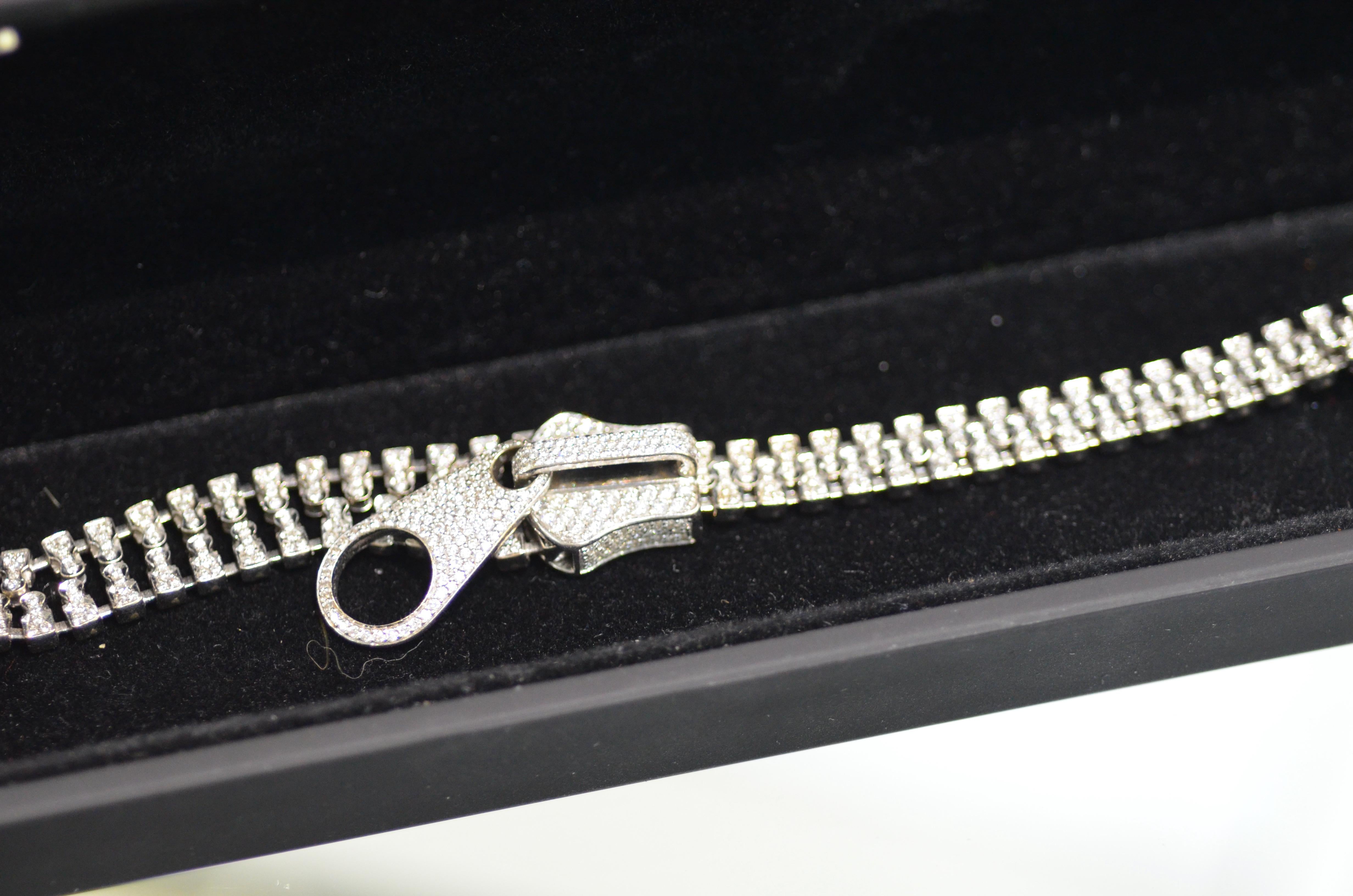 Brilliant Cut 4.63Ctw Diamond and 18K White Gold Zipper Bracelet For Sale
