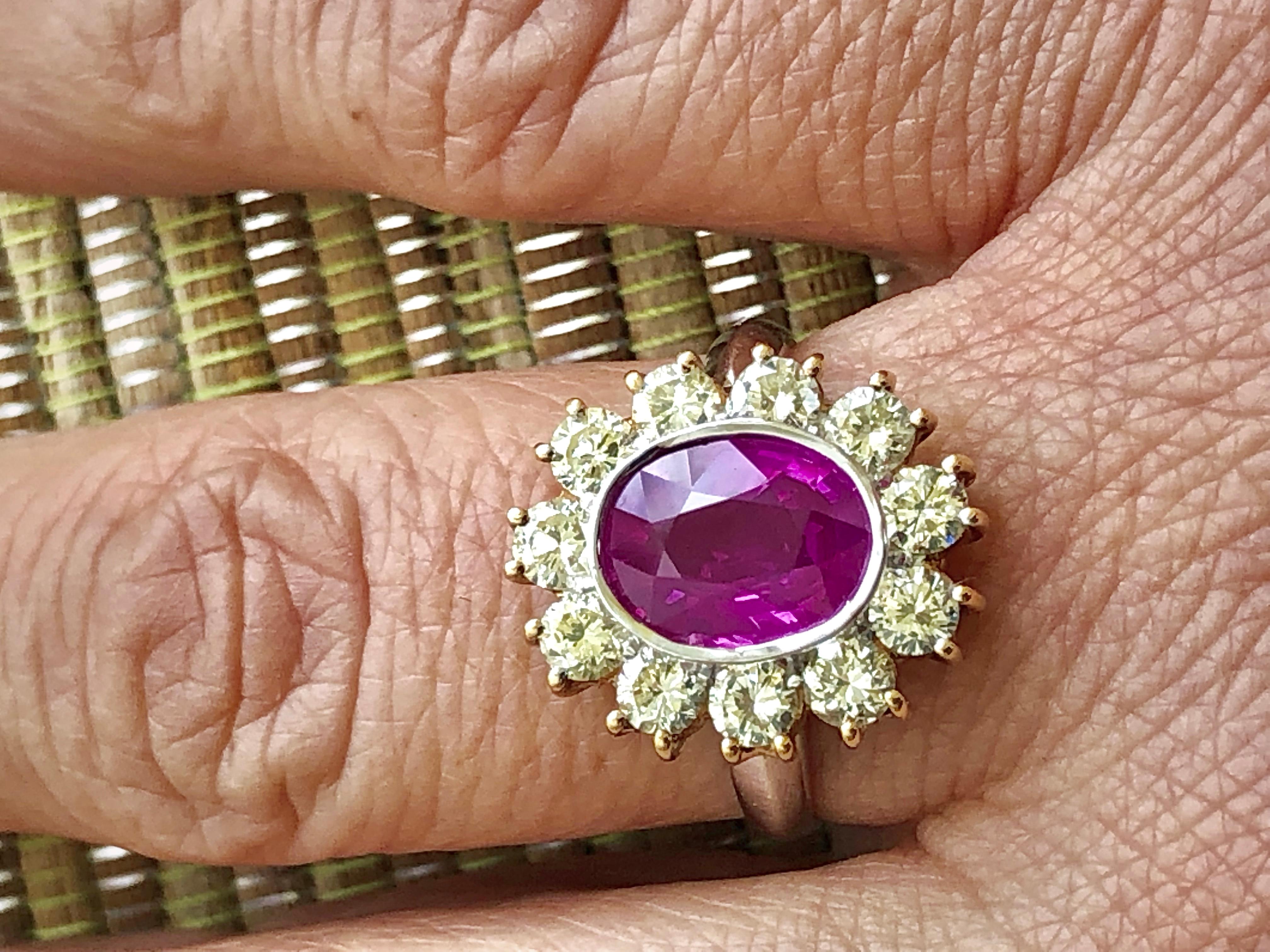 Anillo de compromiso de zafiro rosa de Birmania y diamante de 4,64 quilates y 18 quilates en venta 4