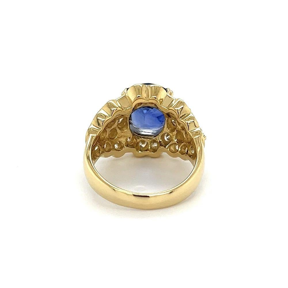4.64 Carat Oval GIA Ceylon Sapphire and Diamond Vintage Gold Cocktail Ring In Excellent Condition For Sale In Montreal, QC