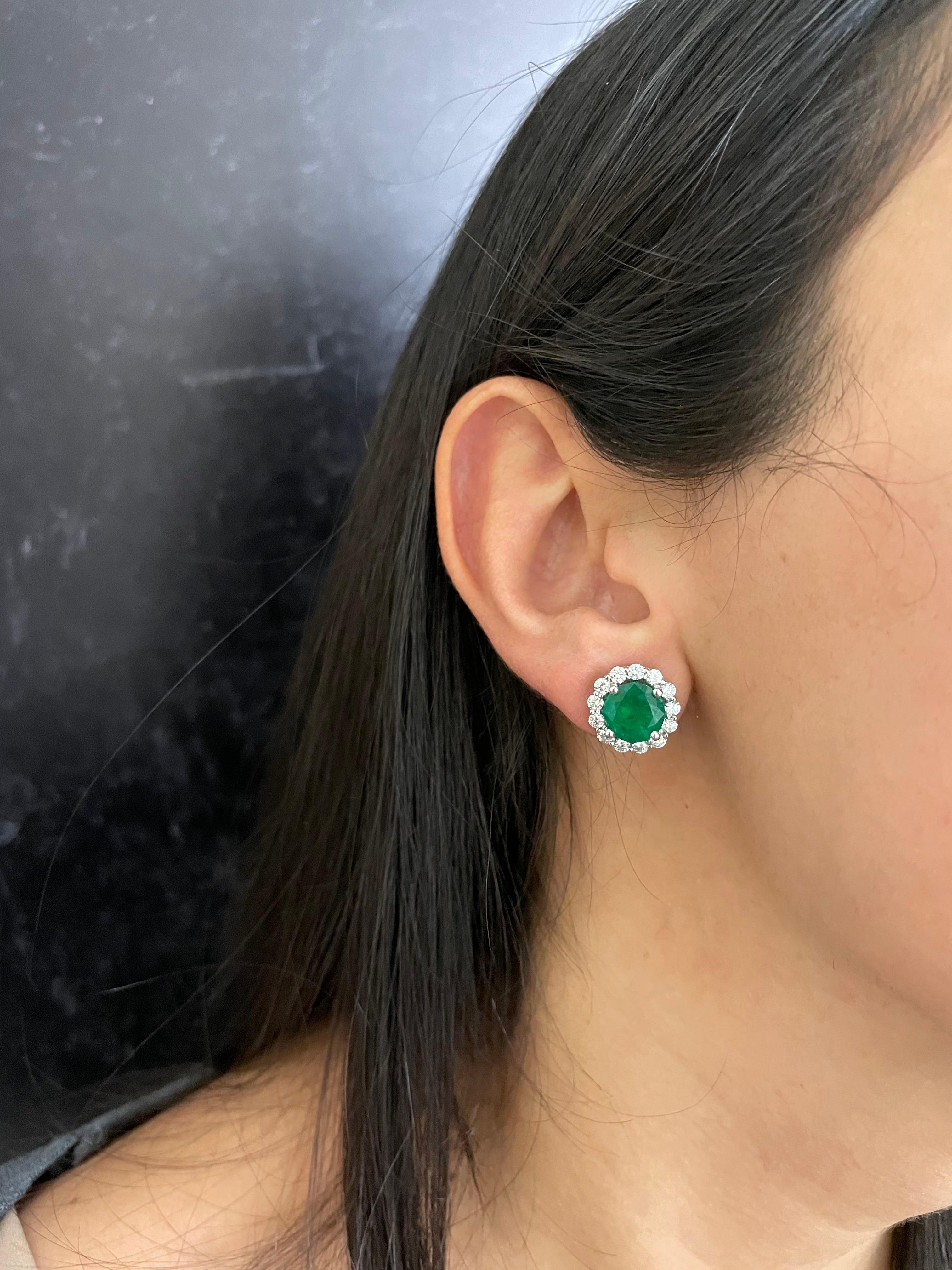 Contemporary 4.64 Carat Round Emerald and Diamond Stud Earrings 18 Karat White Gold