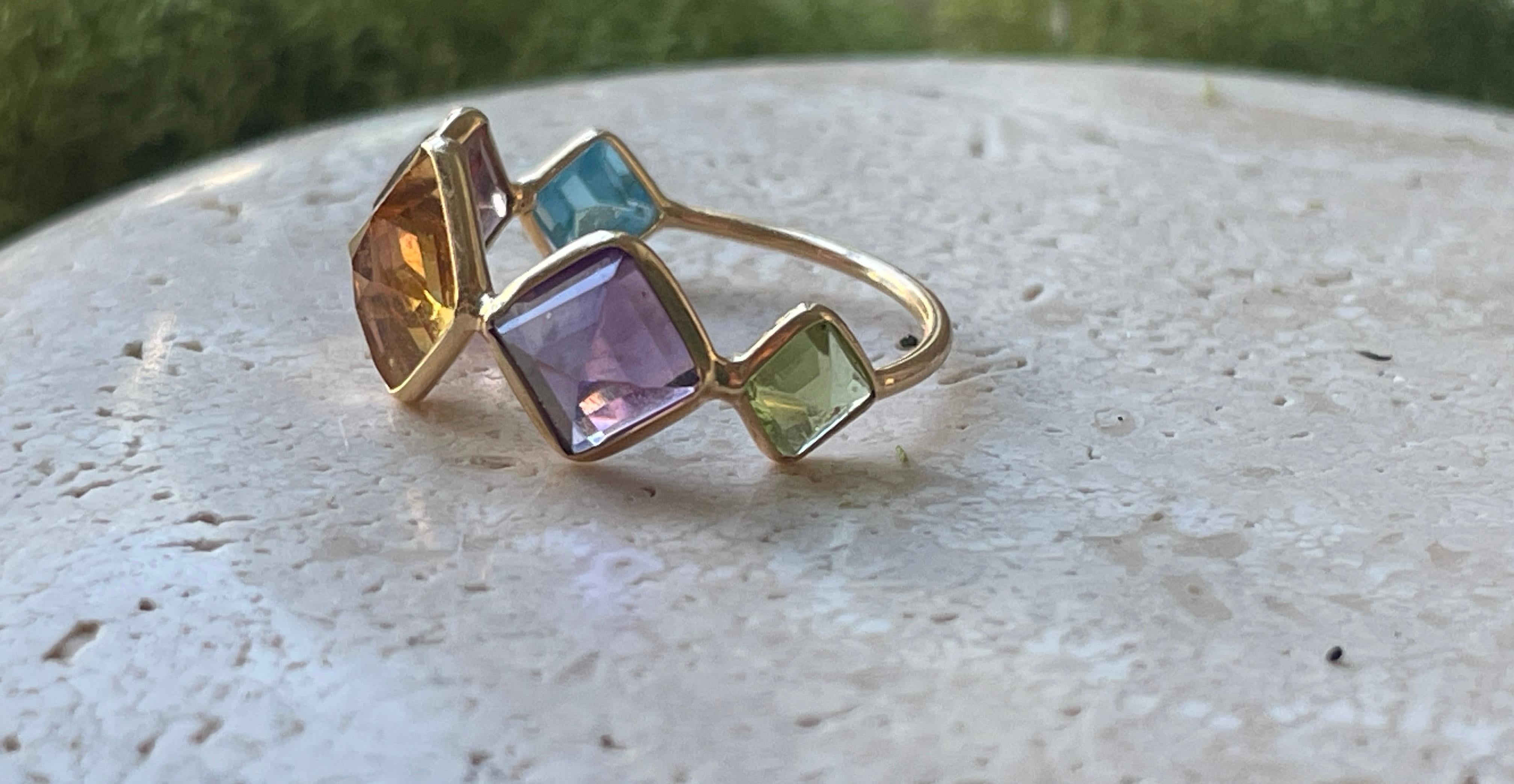 4.64 Carat Tourmaline, Amethyst, Aquamarine, Peridot Multi Stone 18k Gold Ring In New Condition For Sale In Amagansett, NY