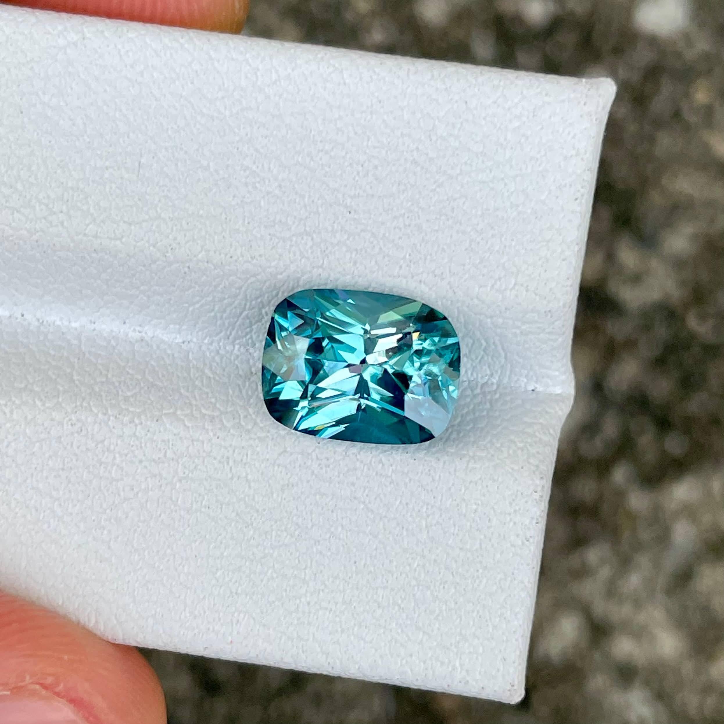 4.64 carats Blue Zircon Stone Cushion Cut Natural Cambodian Gemstone In New Condition For Sale In Bangkok, TH