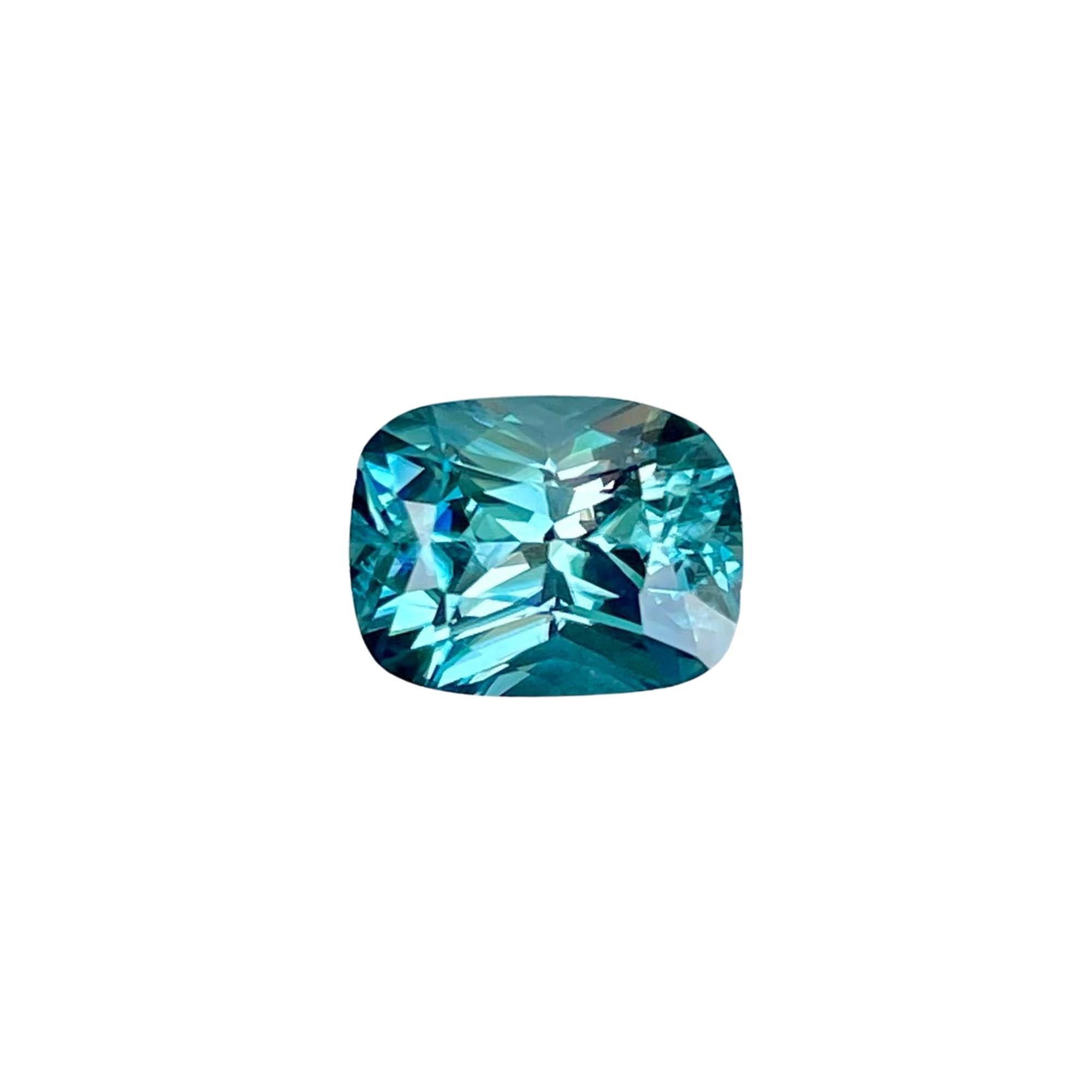 4.64 carats Blue Zircon Stone Cushion Cut Natural Cambodian Gemstone For Sale 4