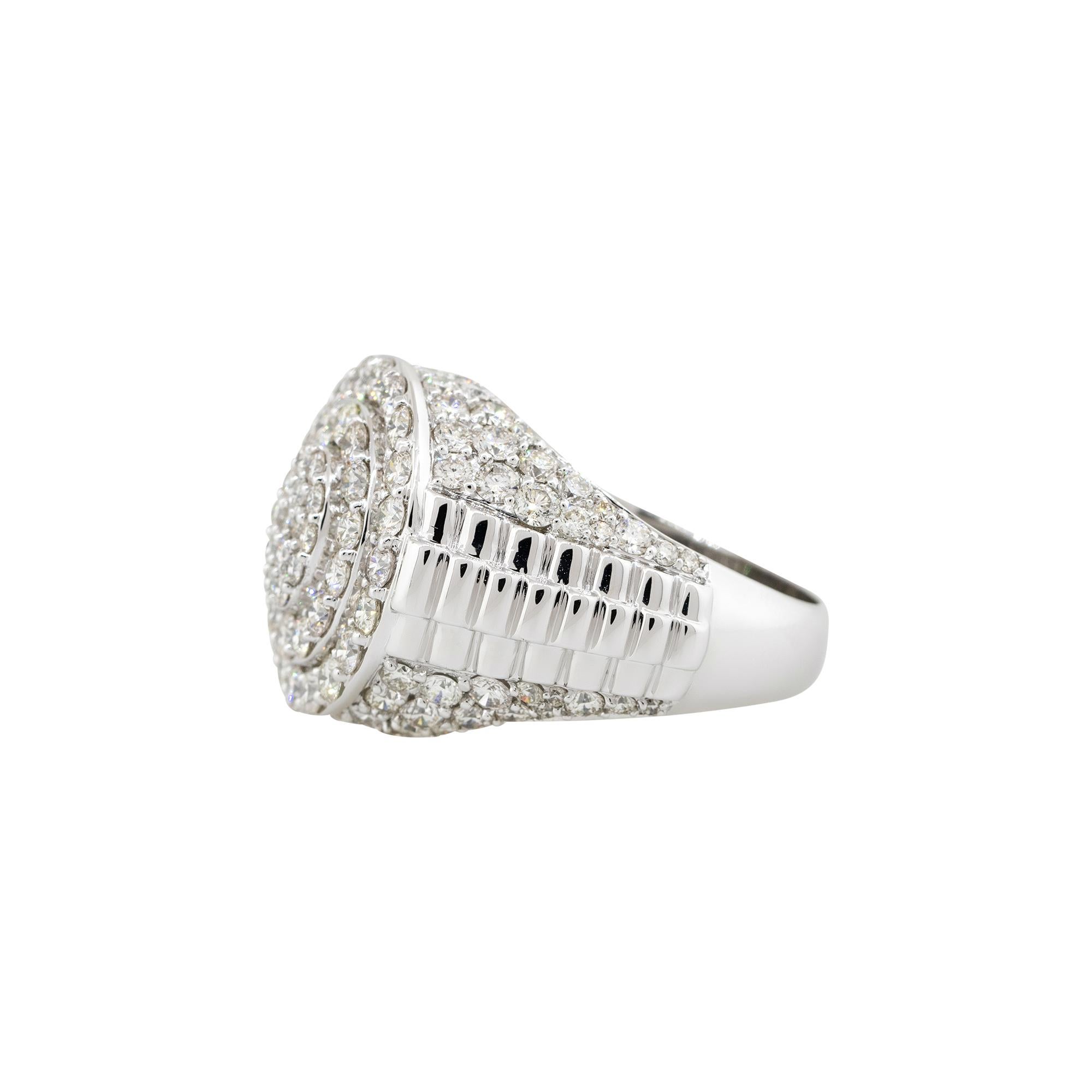 Round Cut 4.65 Carat Diamond Pave Round Layered Wide Mens Ring 14 Karat in Stock For Sale