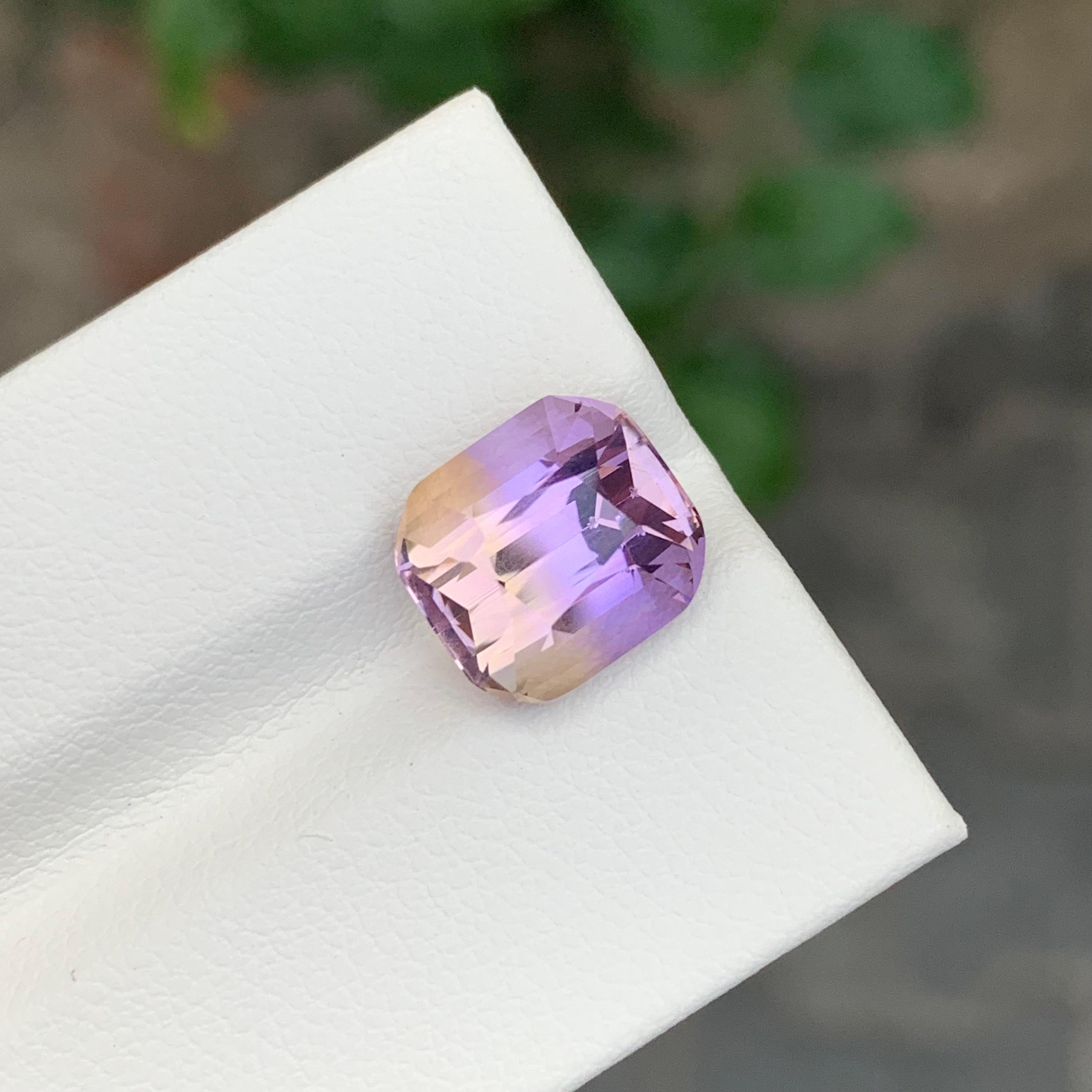 Facettierter Ametrin

Gewicht: 4,65 Karat
Abmessung; 10,5 x 9,4 x 7,5 Mm
Herkunft: Brasilien
Farbe: Lila & Gelb
Die Form: Kissen
Behandlung: Nicht
Bescheinigung: Auf Anfrage
.
Der Ametrin ist ein einzigartiger und fesselnder Edelstein, der eine