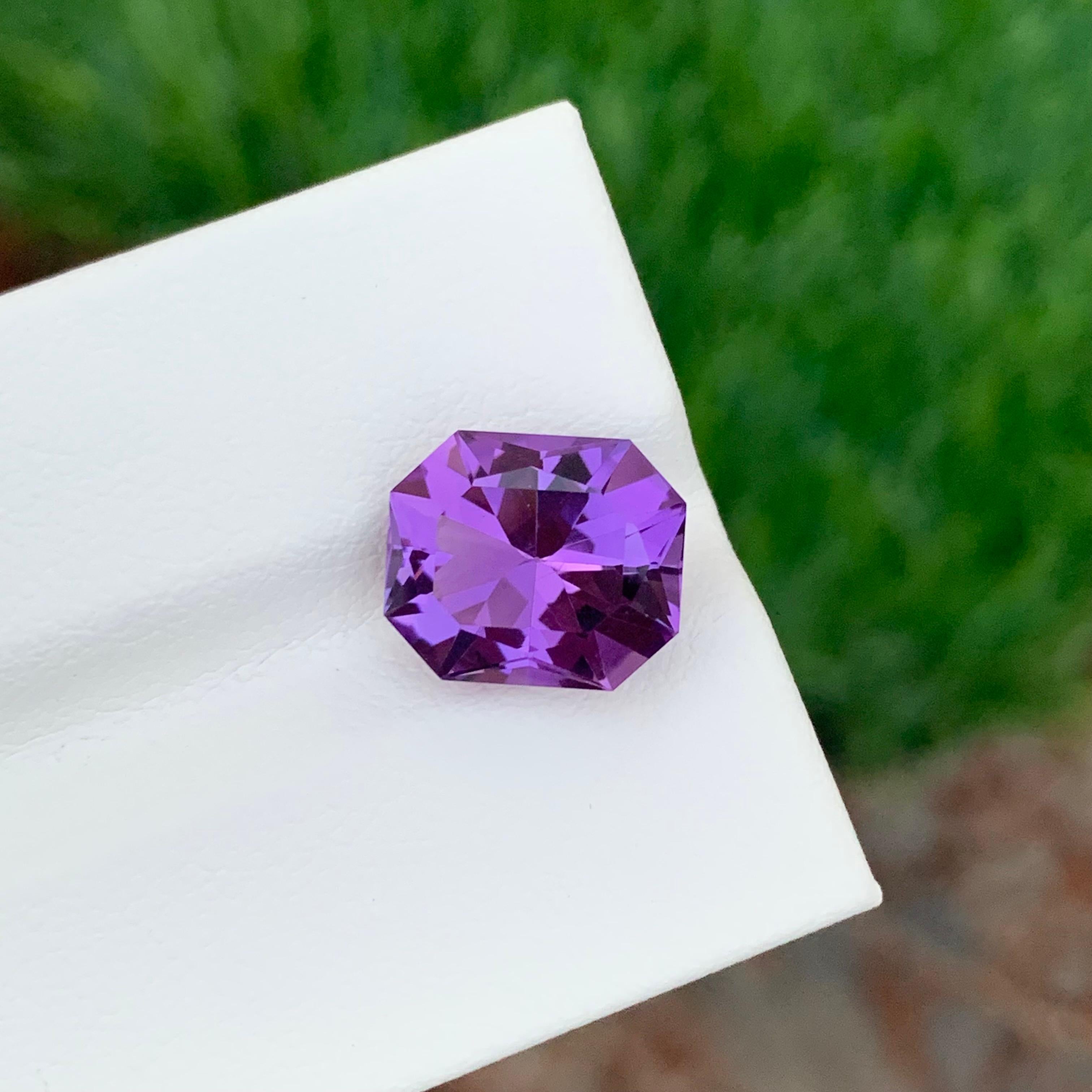 4.65 quilates de amatista natural suelta en forma de esmeralda Gema en Nuevo estado para la venta en Peshawar, PK