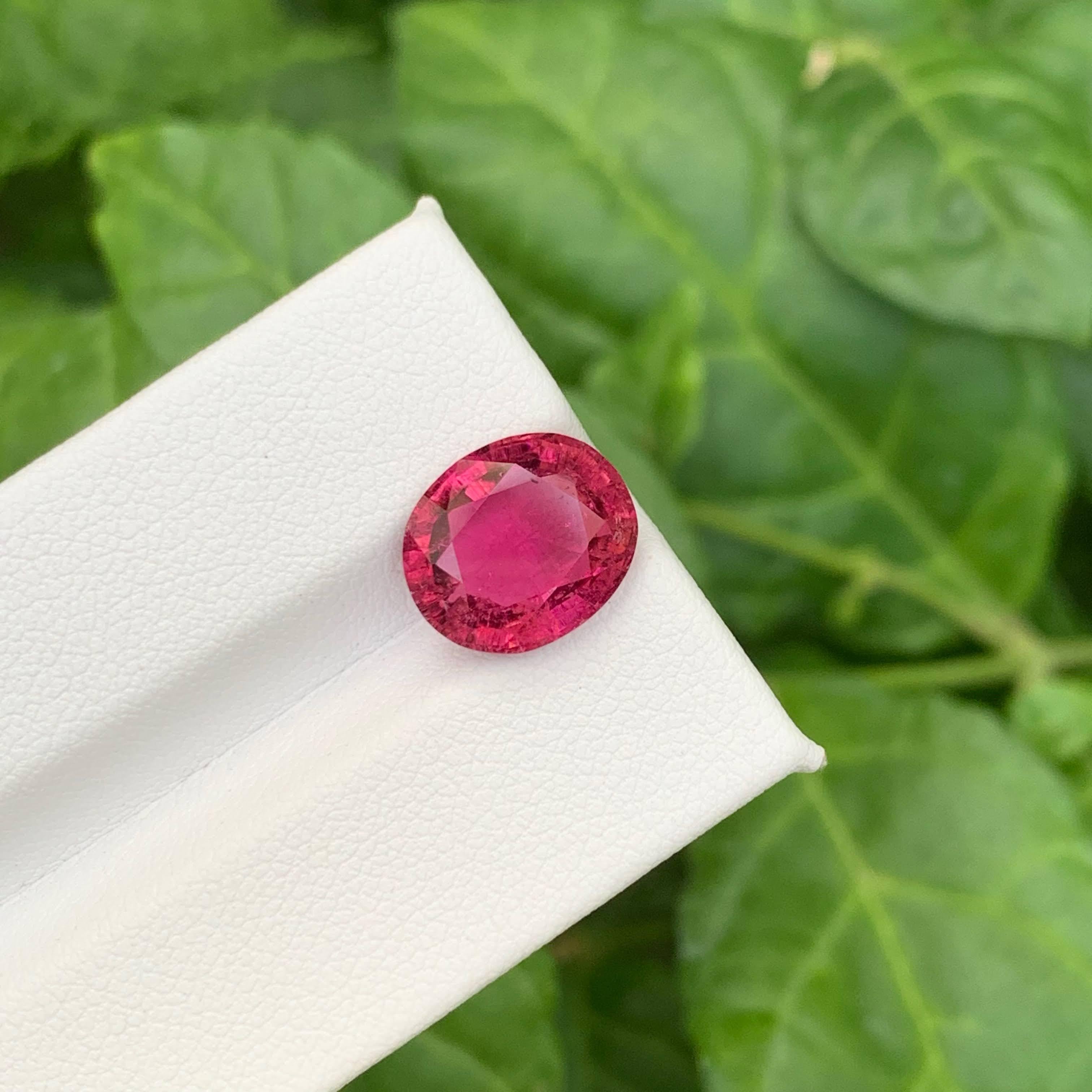 4.65 Carat Natural Loose Rubellite Tourmaline Stone Oval Cut Afghan Gemstone (pierre précieuse afghane) Unisexe en vente