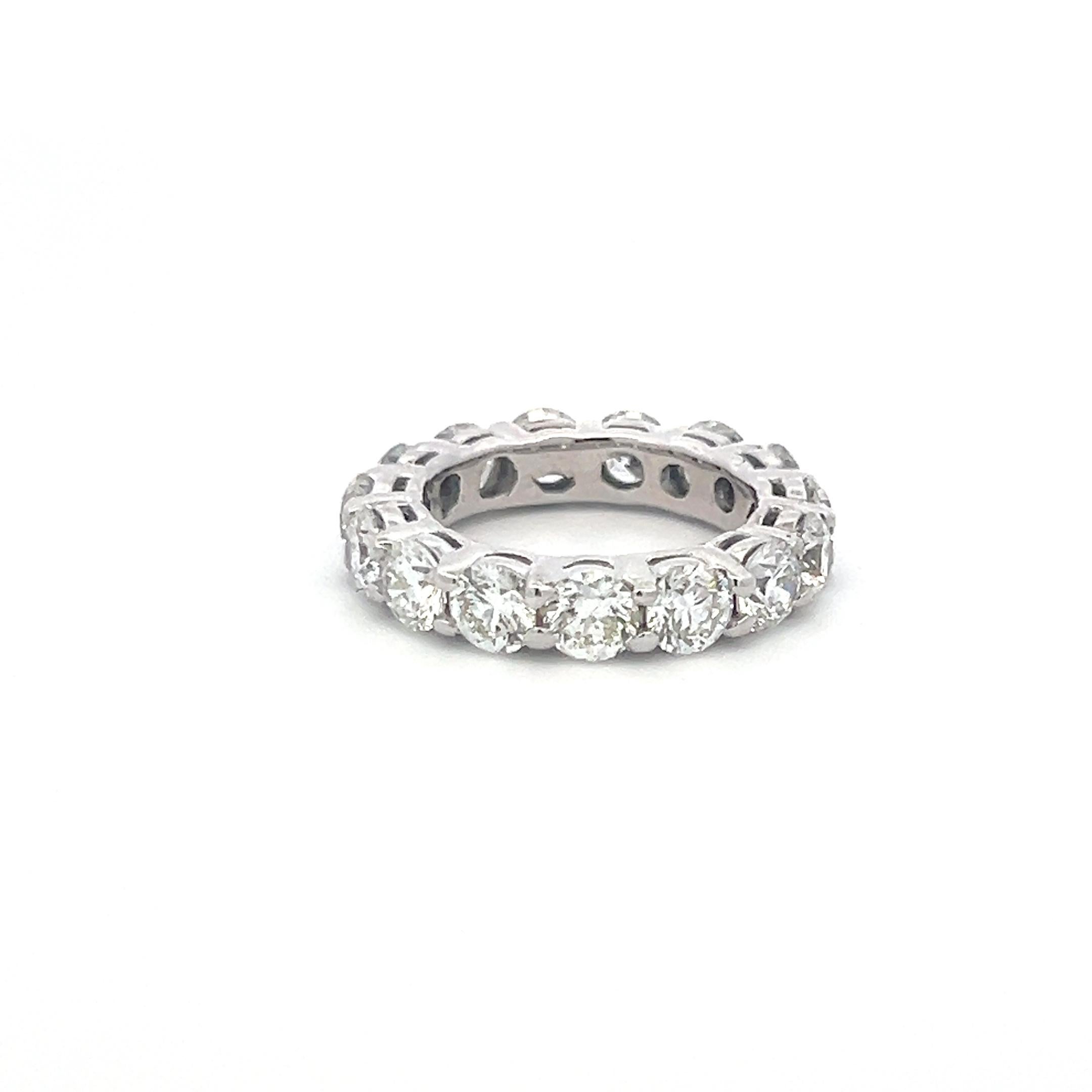 Titolo:
Anello a fascia per l'eternità in oro bianco 14 carati da 4,65 carati con diamante tondo brillante G VS
Stile:
Fascia dell'eternità
Metallo:
oro bianco 14 carati
Gemma 1:
Diamante da 4,65 carati
Numero di