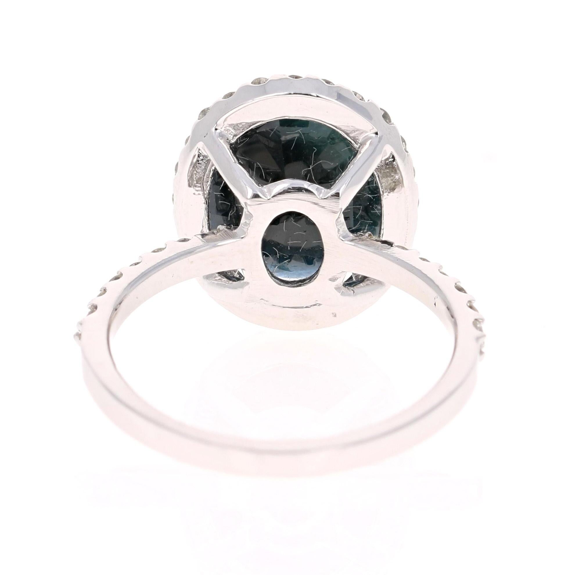 4,65 Karat Saphir Diamant 14K Weißgold Halo-Ring (Ovalschliff) im Angebot