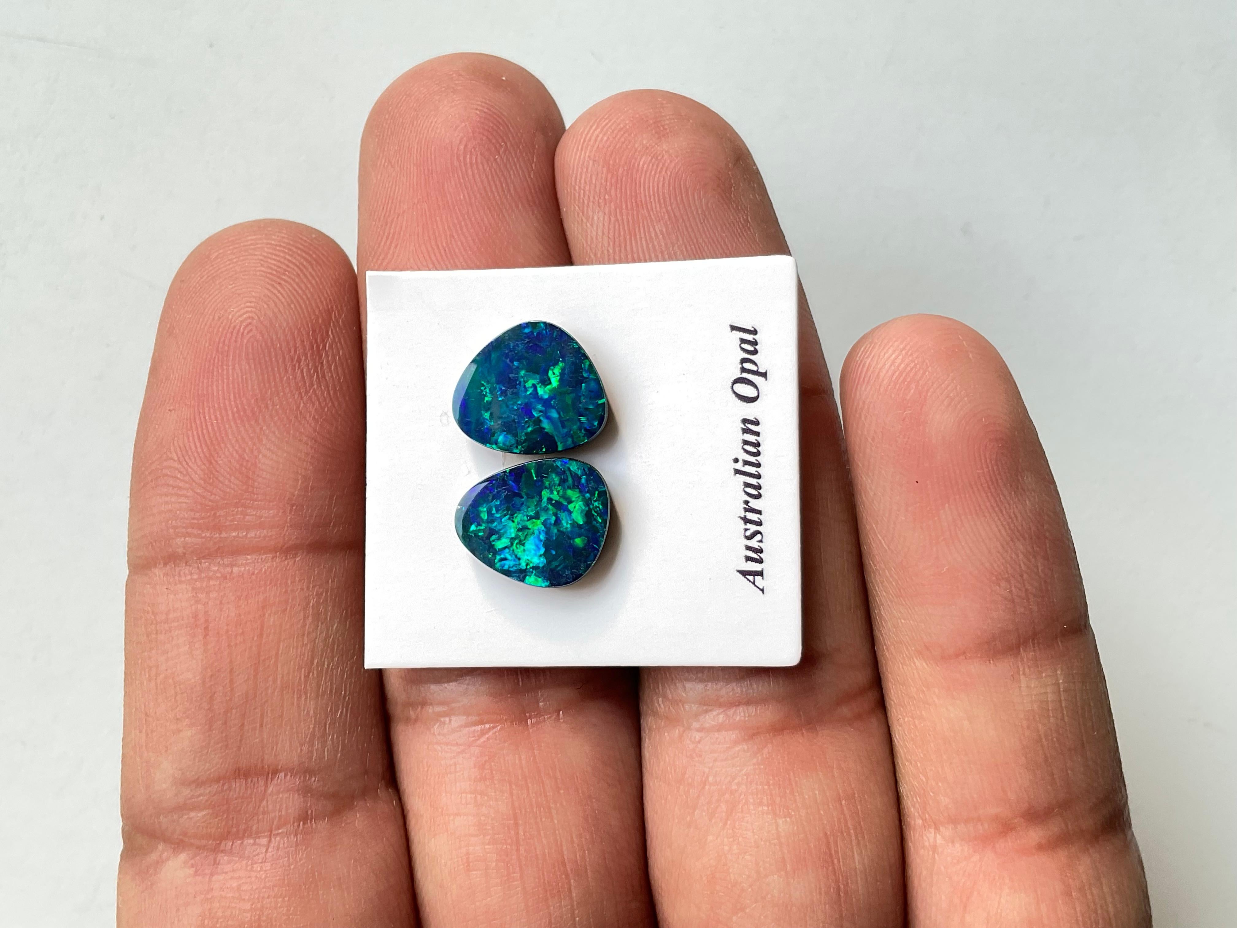 4.65 Carats Australian Opal Pair Royal Green Flash with blue play of color Gem In New Condition For Sale In Jaipur, RJ