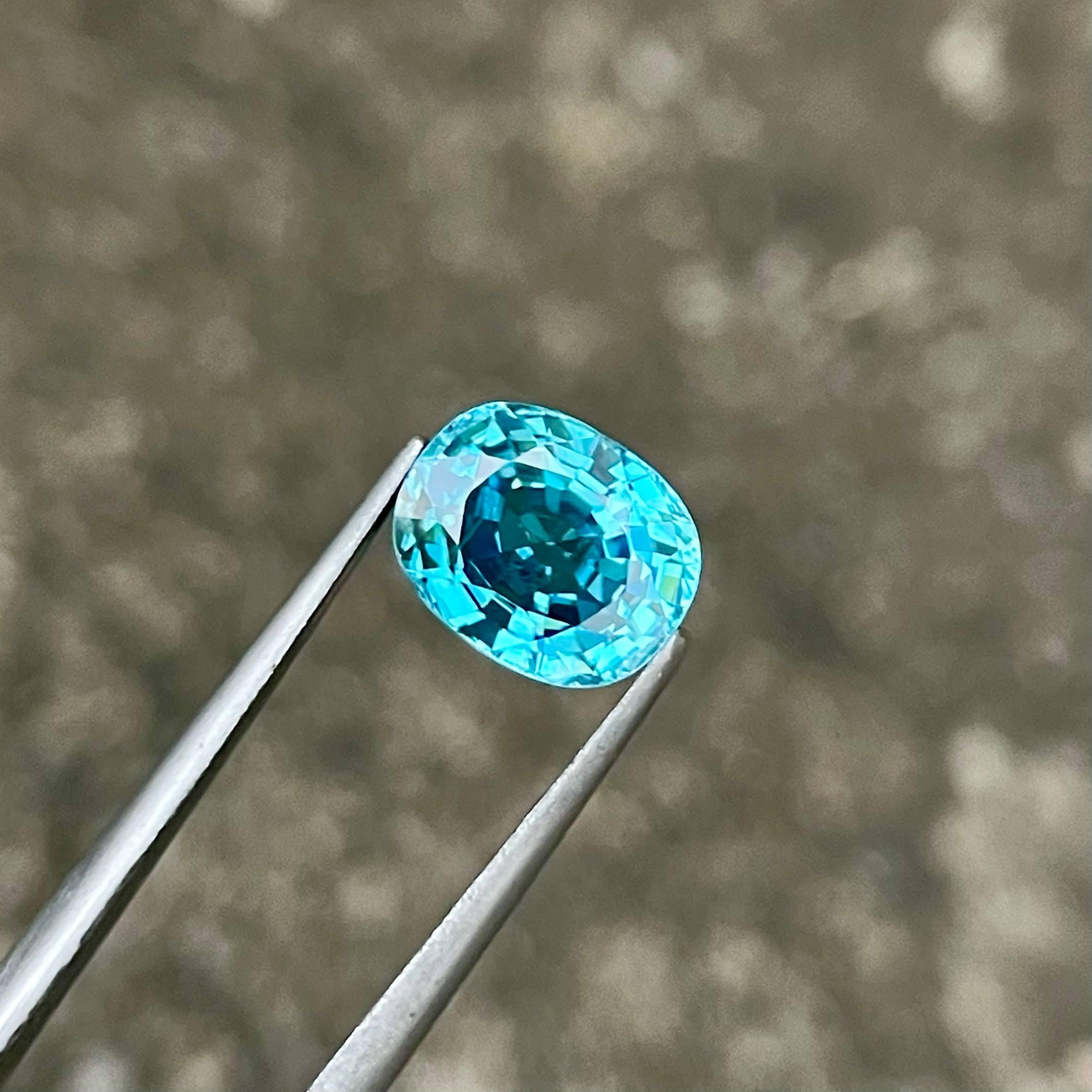 Women's or Men's 4.65 carats Blue Zircon Stone Cushion Cut Natural Cambodian Gemstone For Sale