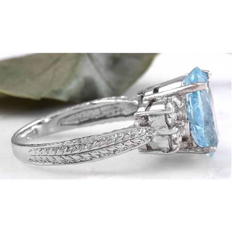 Emerald Cut 4.65 Carat Natural Aquamarine and Diamond 14 Karat Solid White Gold Ring For Sale