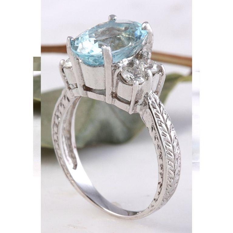 4.65 Carat Natural Aquamarine and Diamond 14 Karat Solid White Gold Ring In New Condition For Sale In Los Angeles, CA