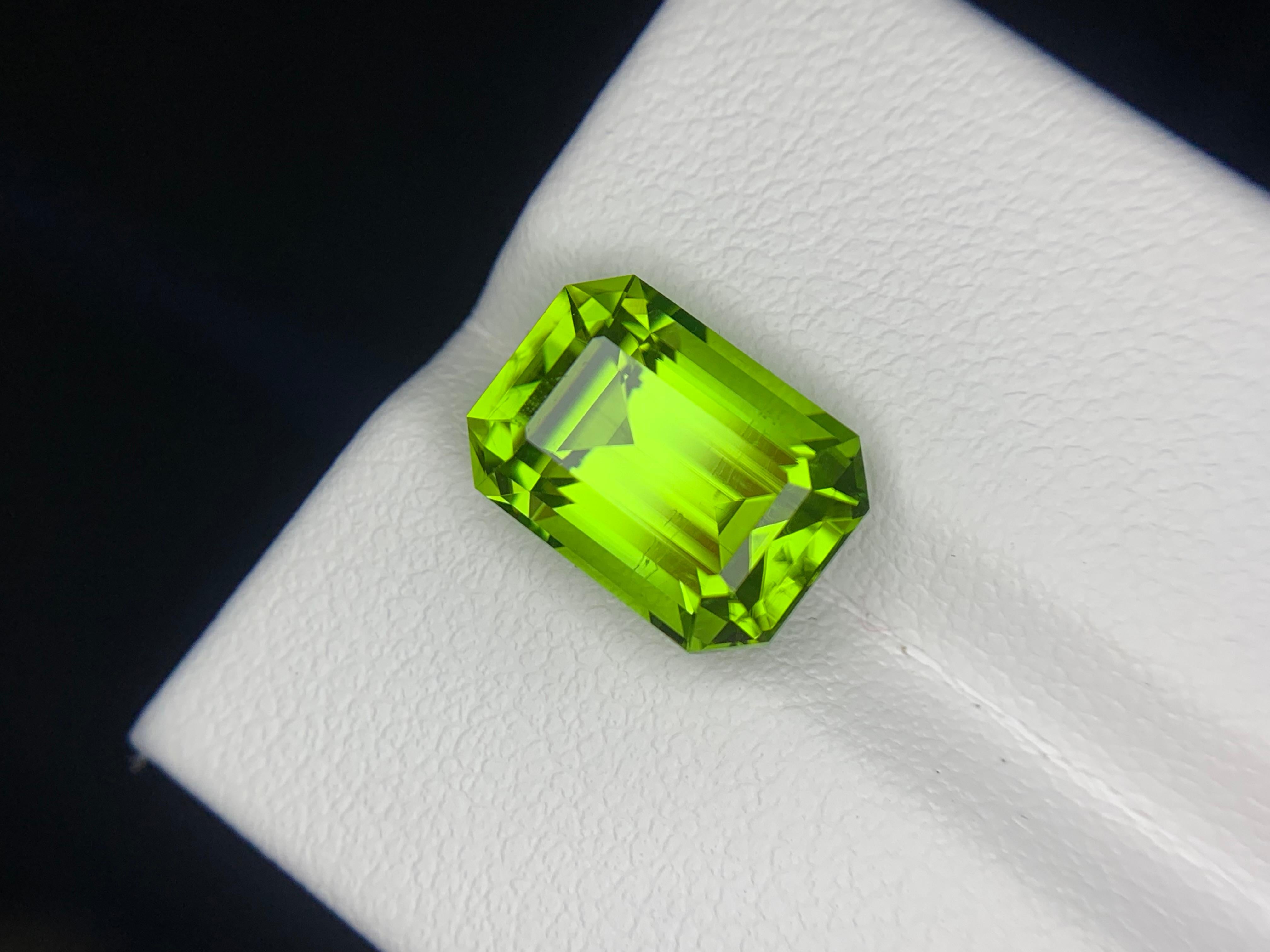 4.65 Carats Natural Loose Peridot Gemstone Emerald Cut (pierre précieuse de péridot en vrac, taille émeraude) en vente 9