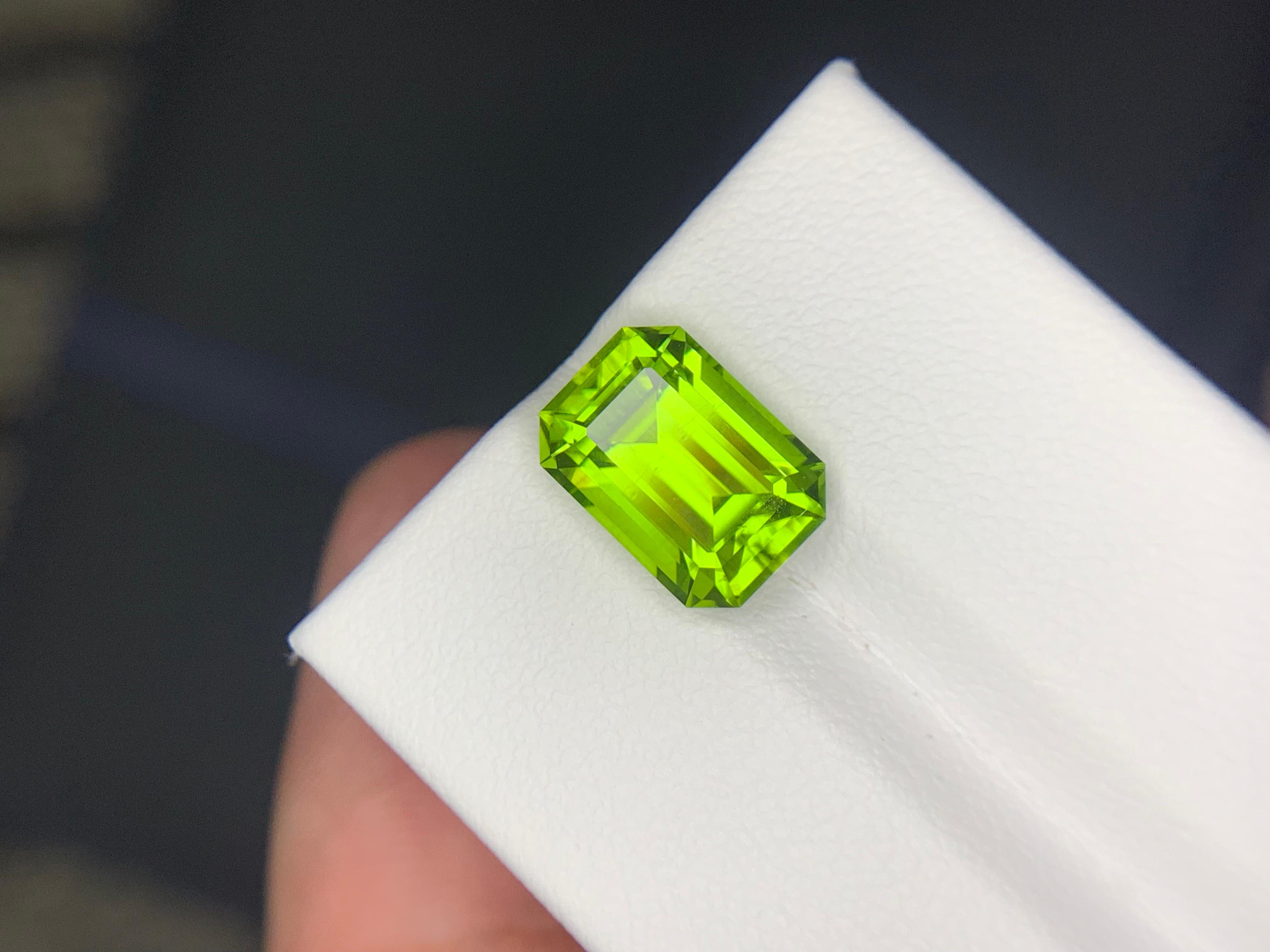 4.65 Carats Natural Loose Peridot Gemstone Emerald Cut (pierre précieuse de péridot en vrac, taille émeraude) Neuf - En vente à Brisbane, AU