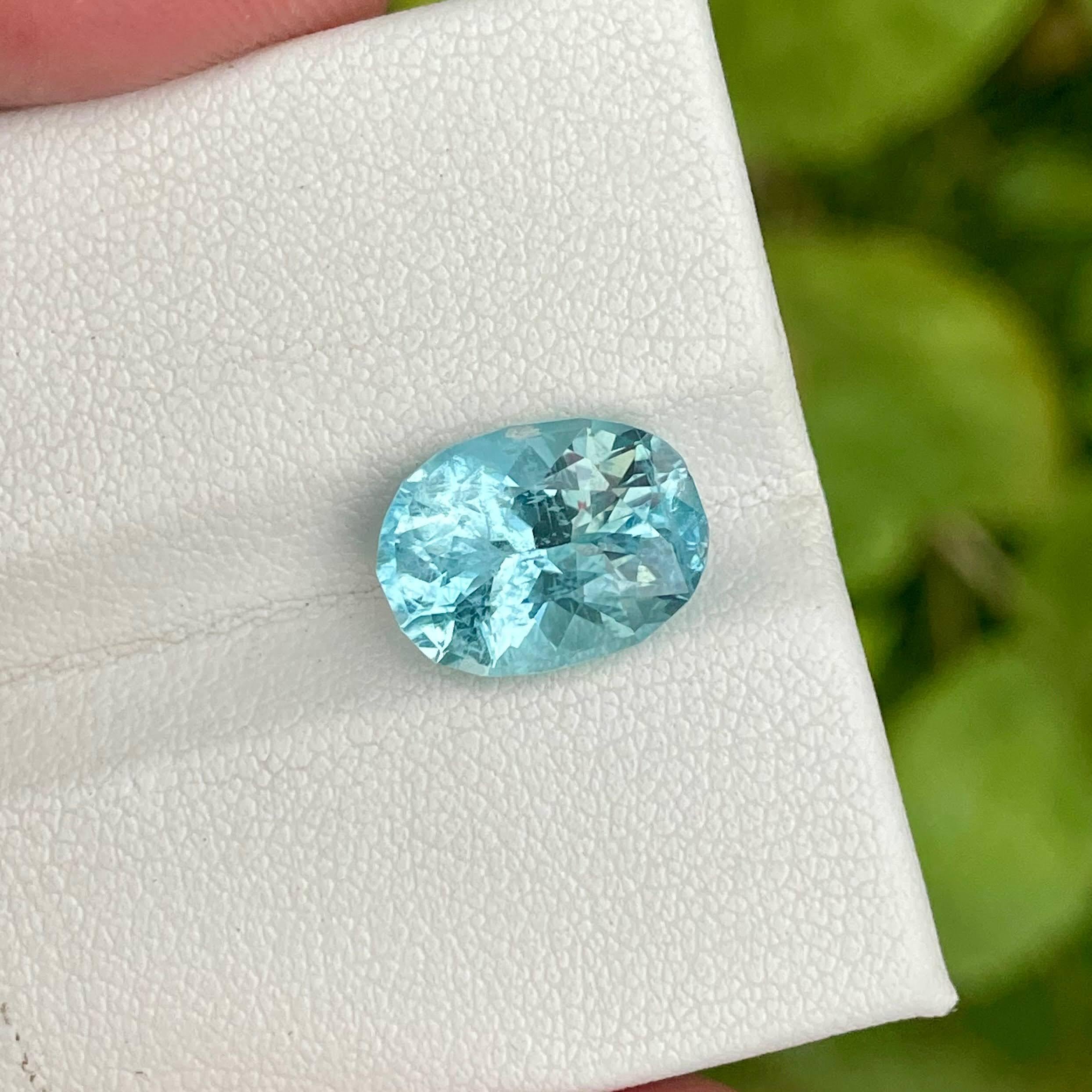 4,65 Quilates Piedra Aguamarina Azul Marino Talla Oval Nigeriana Natural Moderno en venta