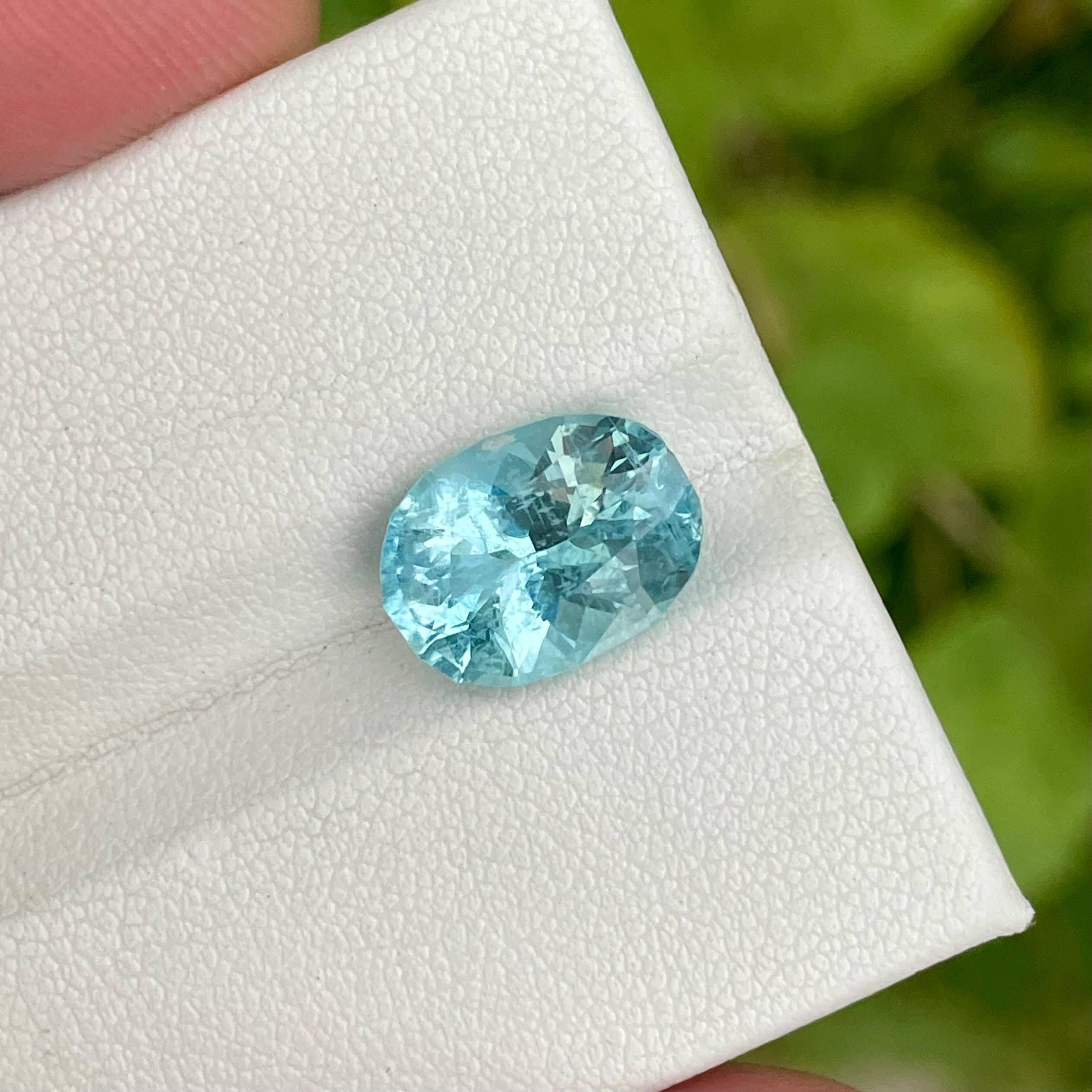 4,65 Quilates Piedra Aguamarina Azul Marino Talla Oval Nigeriana Natural Corte oval en venta