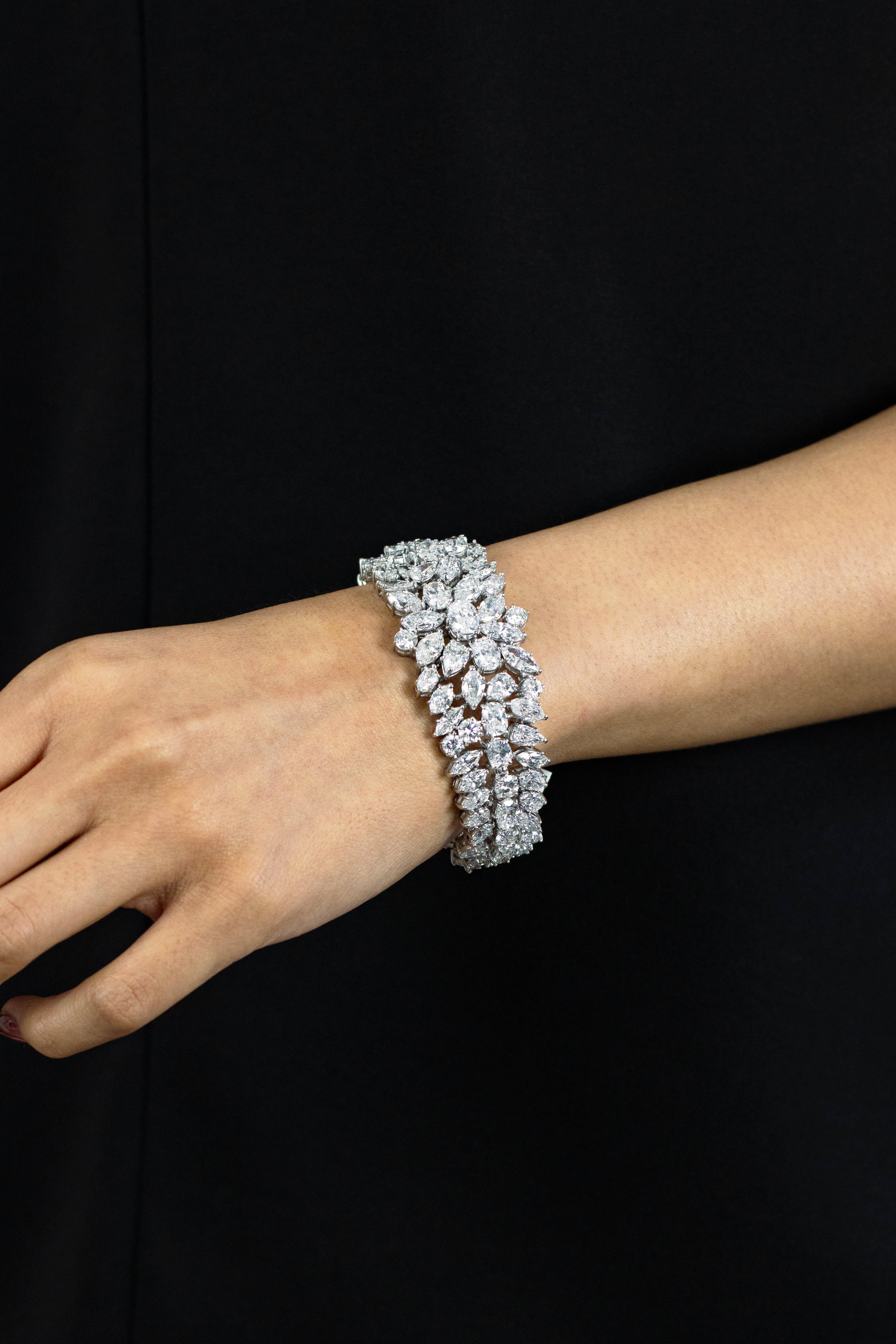 Roman Malakov 46.50 Carats Total Fancy Cut Diamond Modern Bracelet In New Condition For Sale In New York, NY