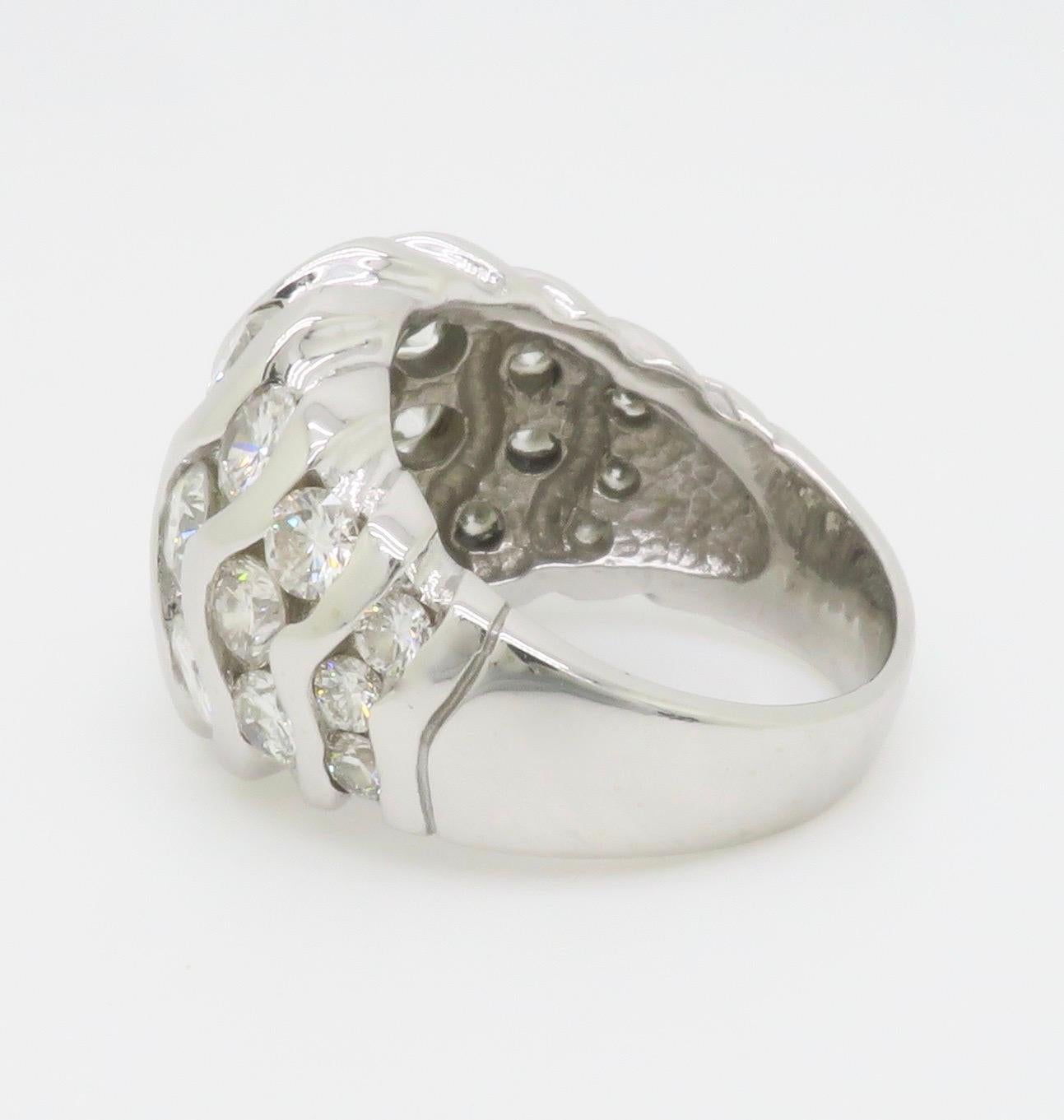 4,65 Karat Diamant-Cocktailring aus 18 Karat Weißgold im Angebot 6