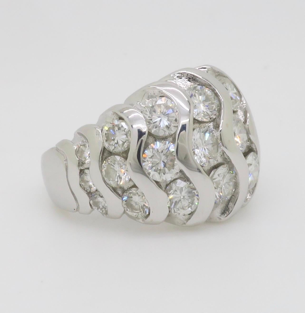 4,65 Karat Diamant-Cocktailring aus 18 Karat Weißgold im Angebot 9