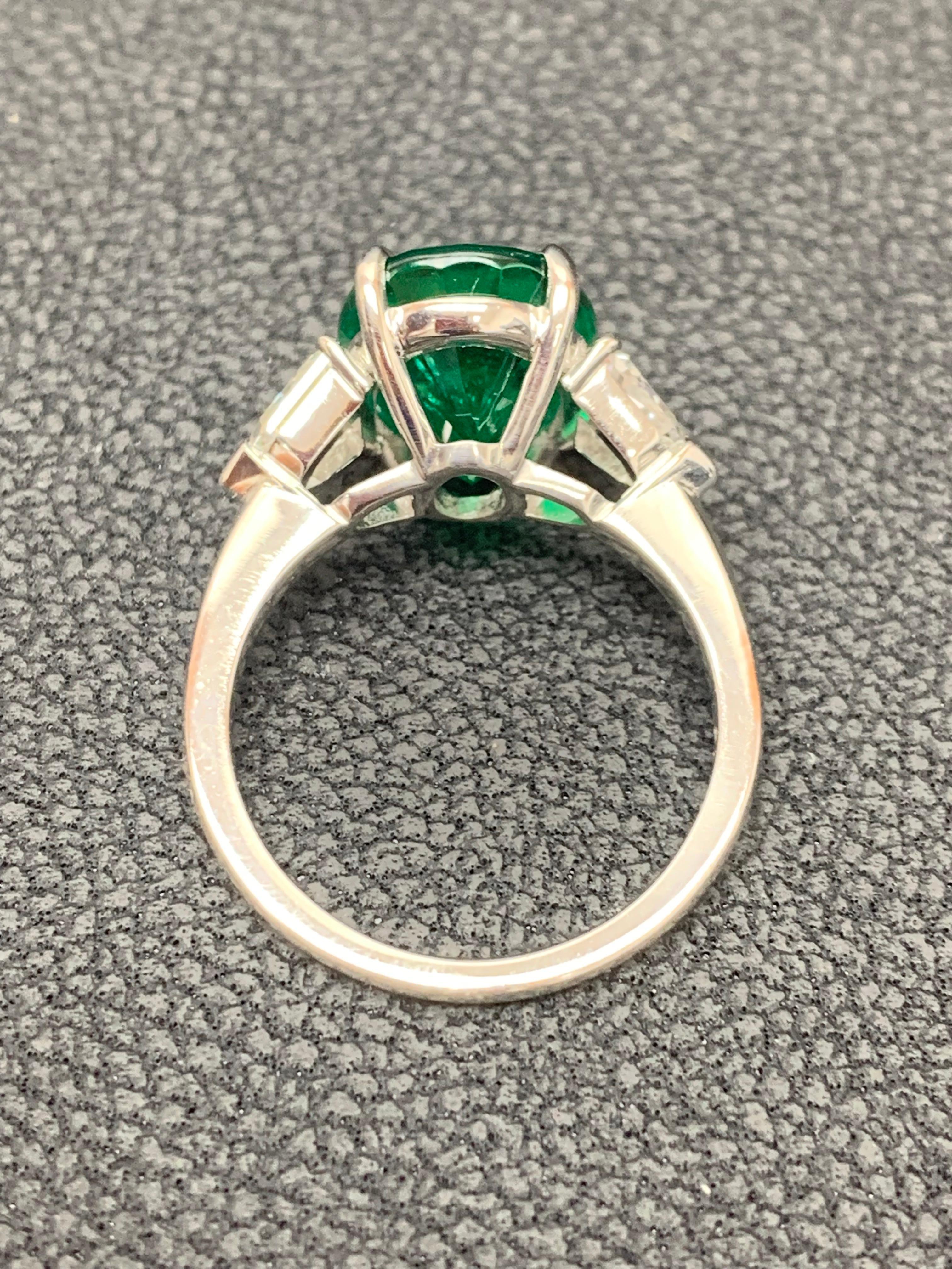 4.66 Carat Oval Cut Emerald and Diamond Engagement Ring in Platinum For Sale 1