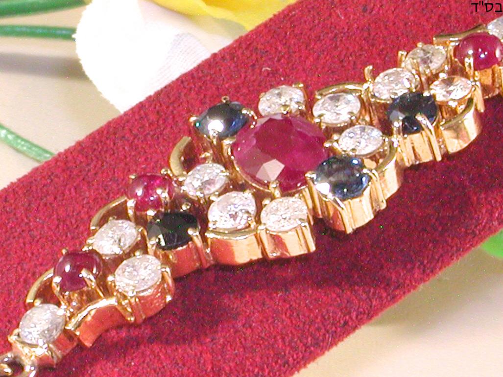 Round Cut 4.66 Carat Yellow Gold Diamond Ruby Sapphire Bracelet For Sale