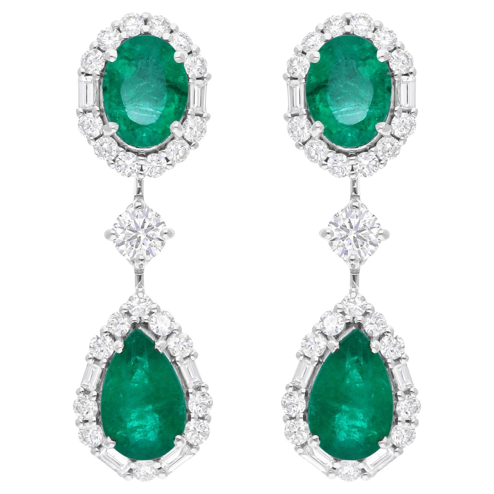 Pendants d
oreilles en or blanc 18 carats avec émeraude de Zambie de 4,66 carats et diamants de 1,73 carat SI/H