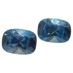 Paire de zircons bleus coussinés de 4.66ct du Cambodge, taillés en diamant