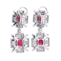 Boucles d'oreilles en or blanc 18 carats 4.67 carats rubis birman sans chaleur et diamant