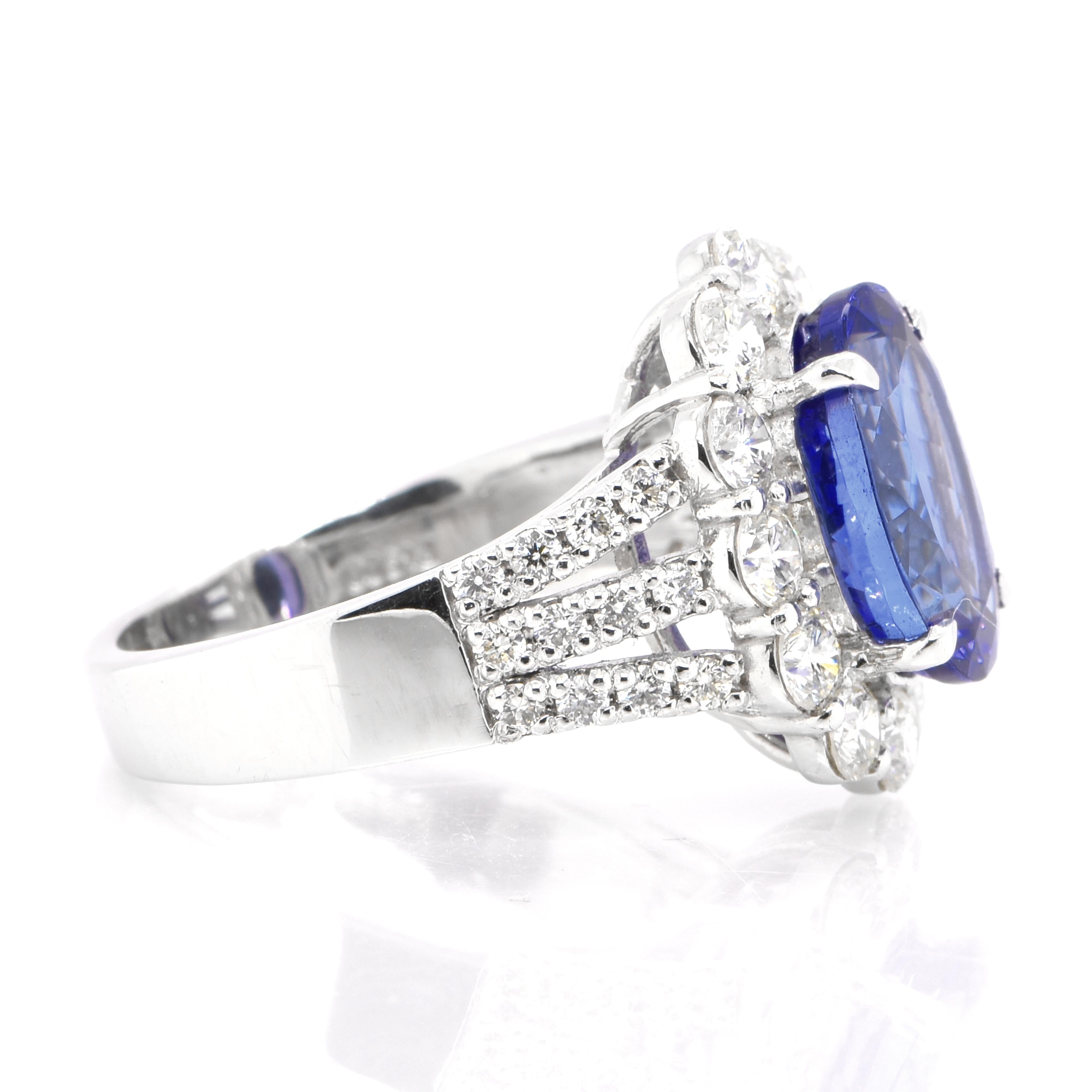4.67 Carat Natural Tanzanite and Diamond Cocktail Ring Set in Platinum In New Condition In Tokyo, JP