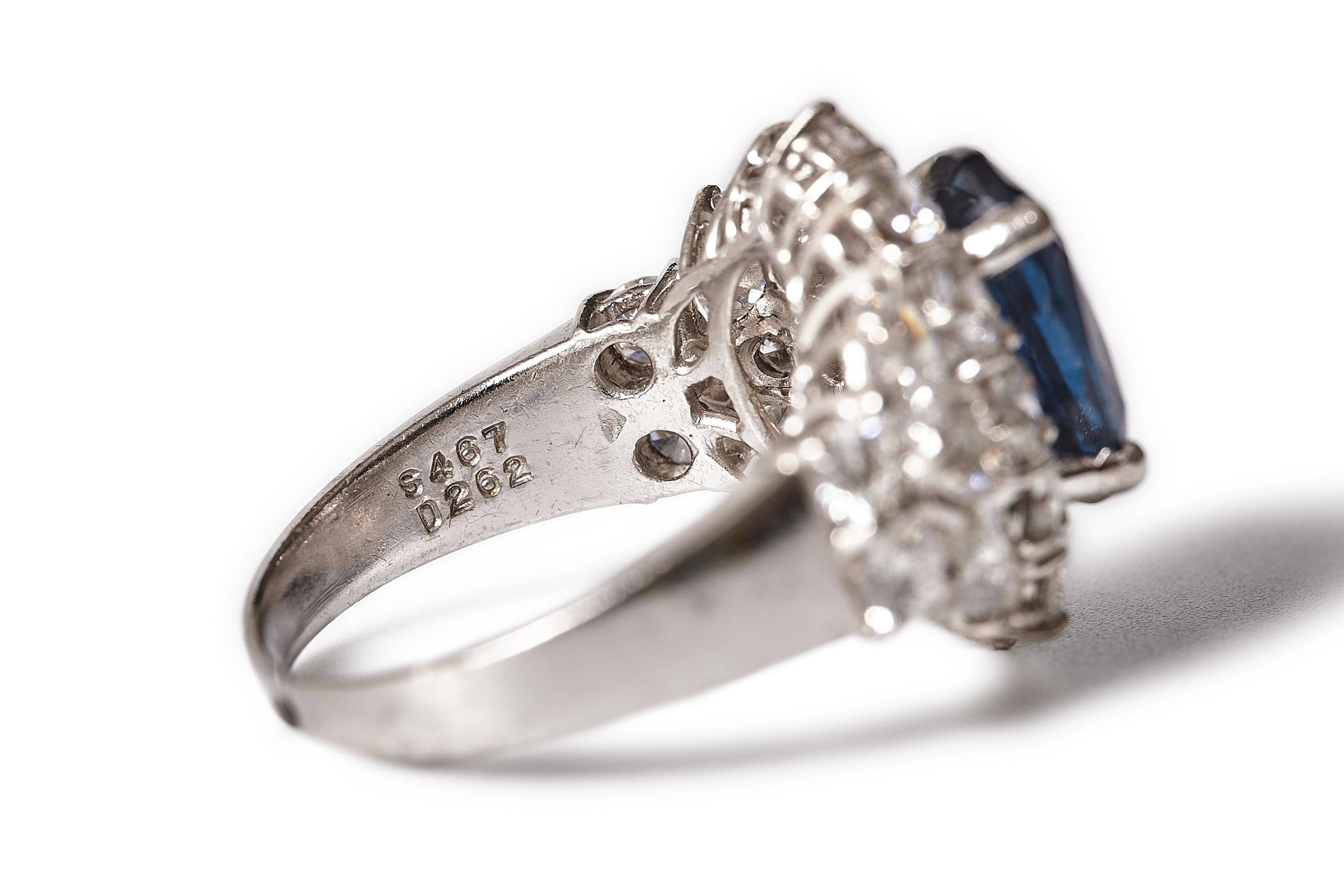 4.67 carat sapphire and 2.62 carat diamond statement ring For Sale 5