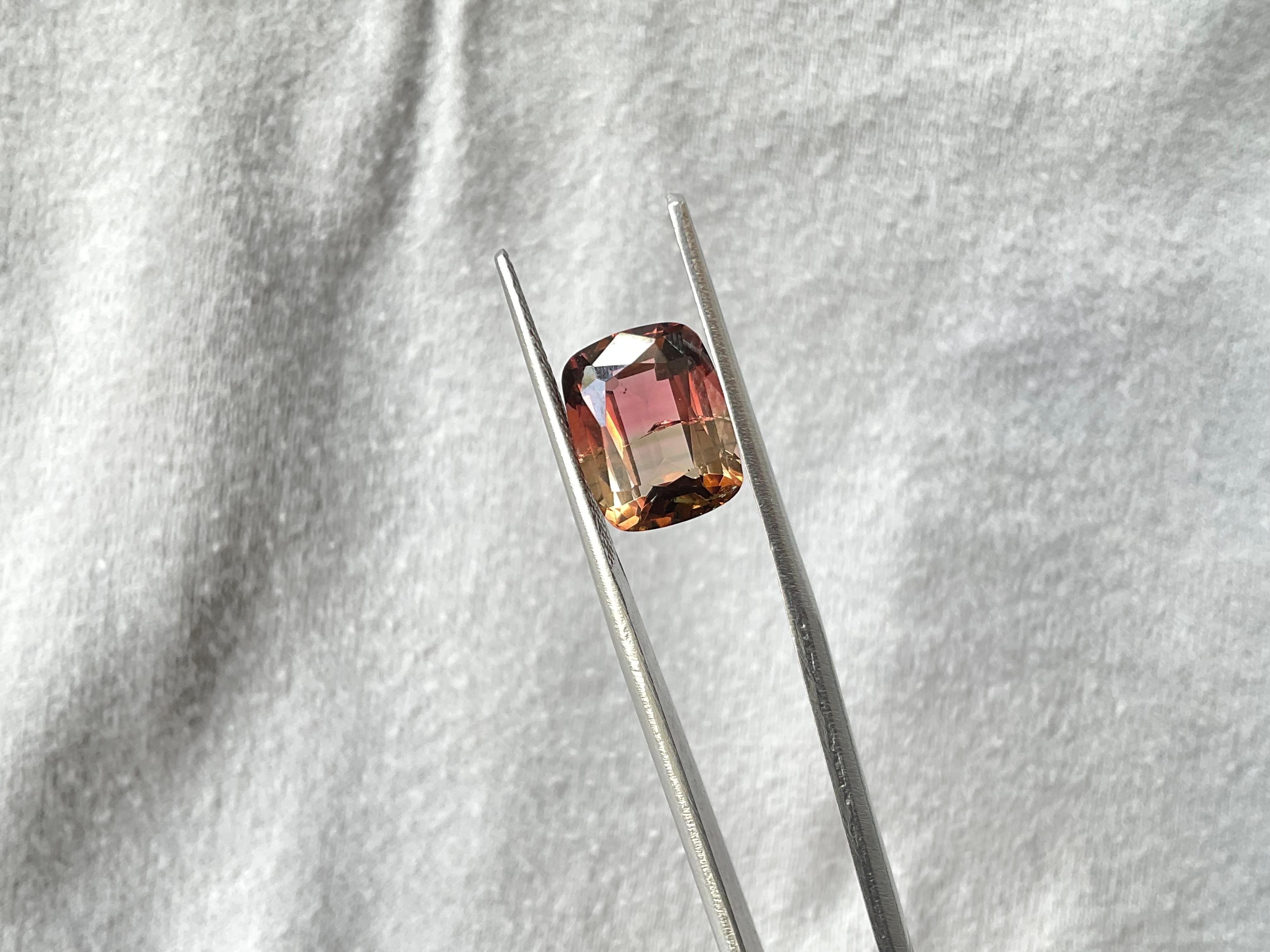 Tourmaline bicolore taille coussin facettée de 4,67 carats pour bijouterie naturelle Bon état - En vente à Jaipur, RJ