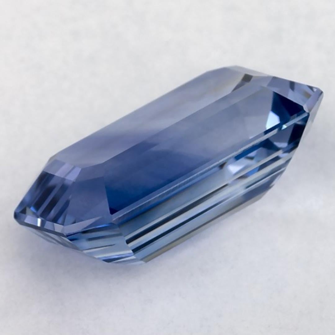 Pierre précieuse taille octogonale saphir bleu 4.67 carat en vente 2
