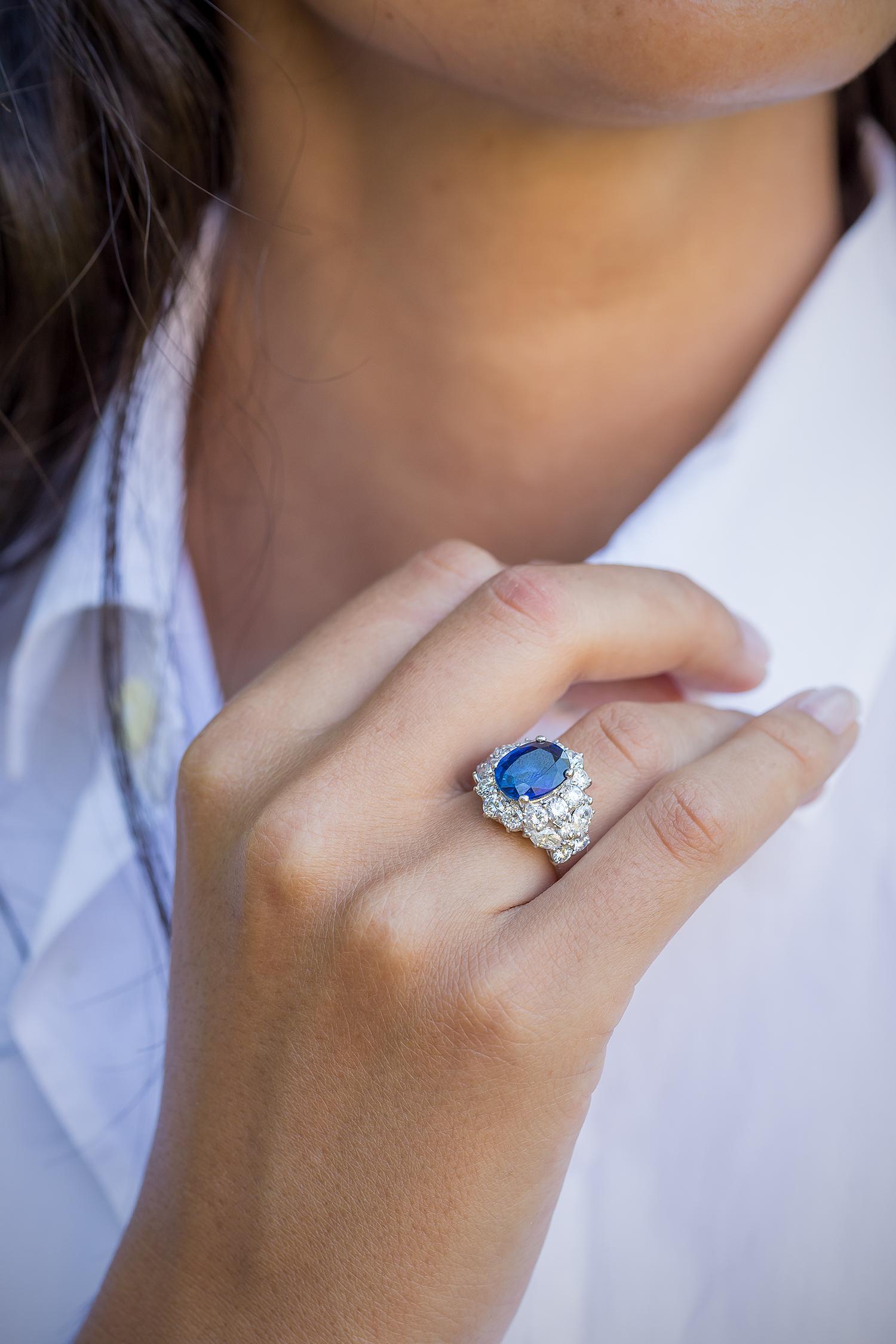 Statement-Ring mit 4,67 Karat Saphir und 2,62 Karat Diamant im Zustand „Relativ gut“ im Angebot in Malmö, SE