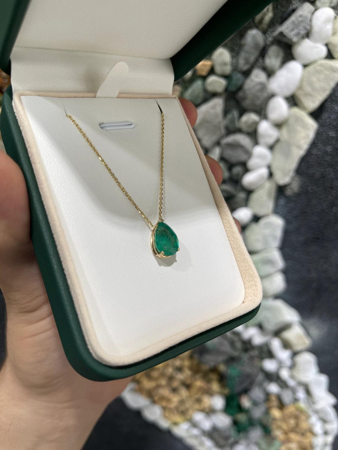 4.67cts 14K Natural Emerald-Pear Cut Solitaire 3Prong Set Gold Pendant In New Condition For Sale In Jupiter, FL