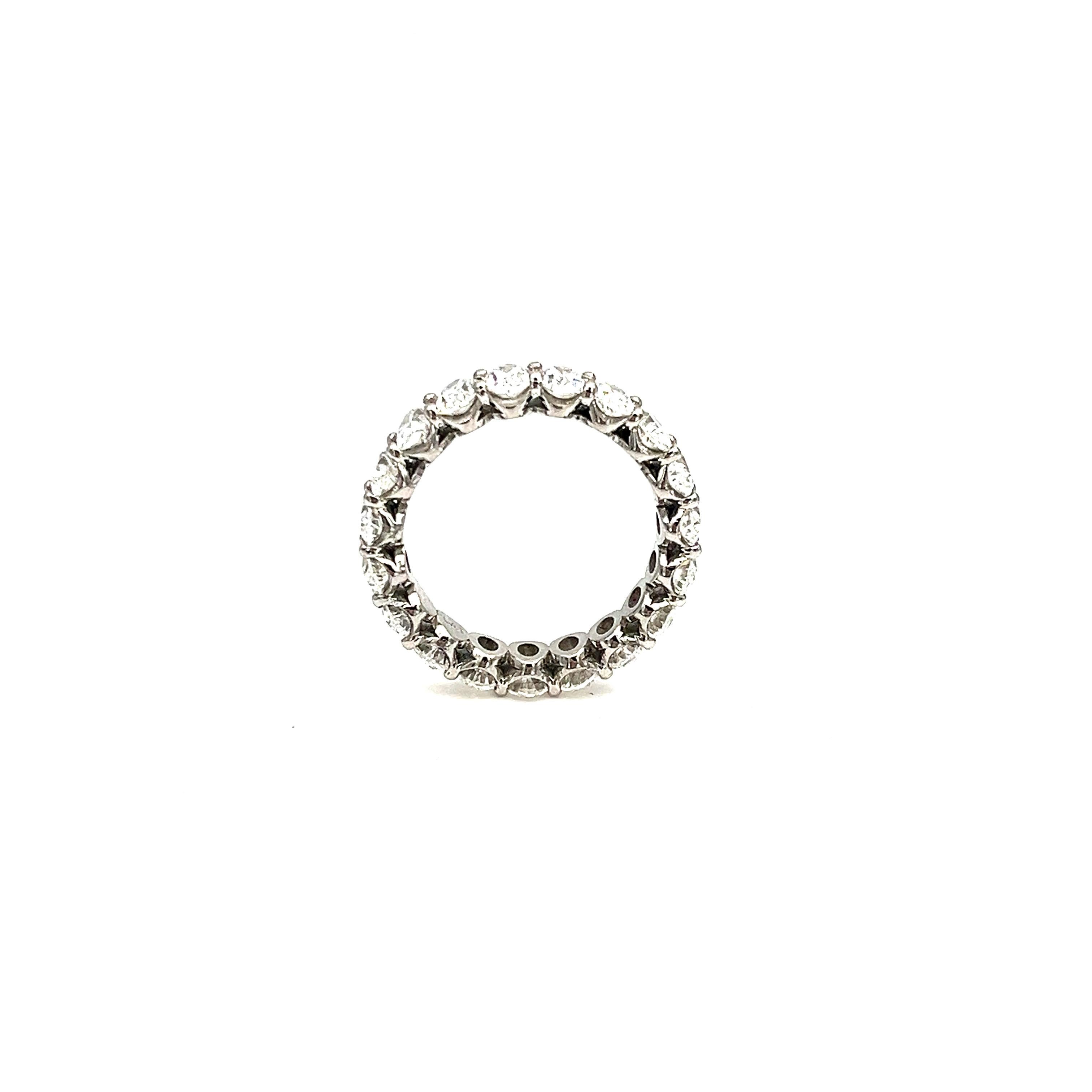 Taille ovale Bracelet éternel en diamant ovale de 4,66 ct en vente
