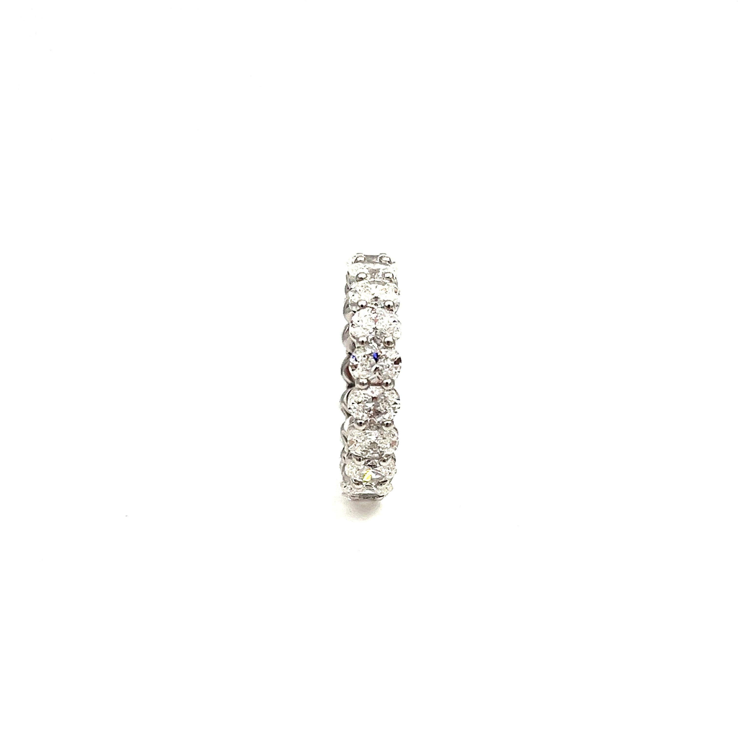 4.66 ct Oval Diamond Eternity Band In New Condition For Sale In Chicago, IL