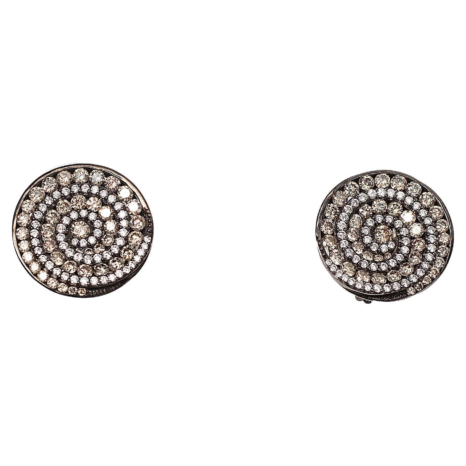 4.68 cts Earring Studs in Brown and White Diamond in 18K Gold