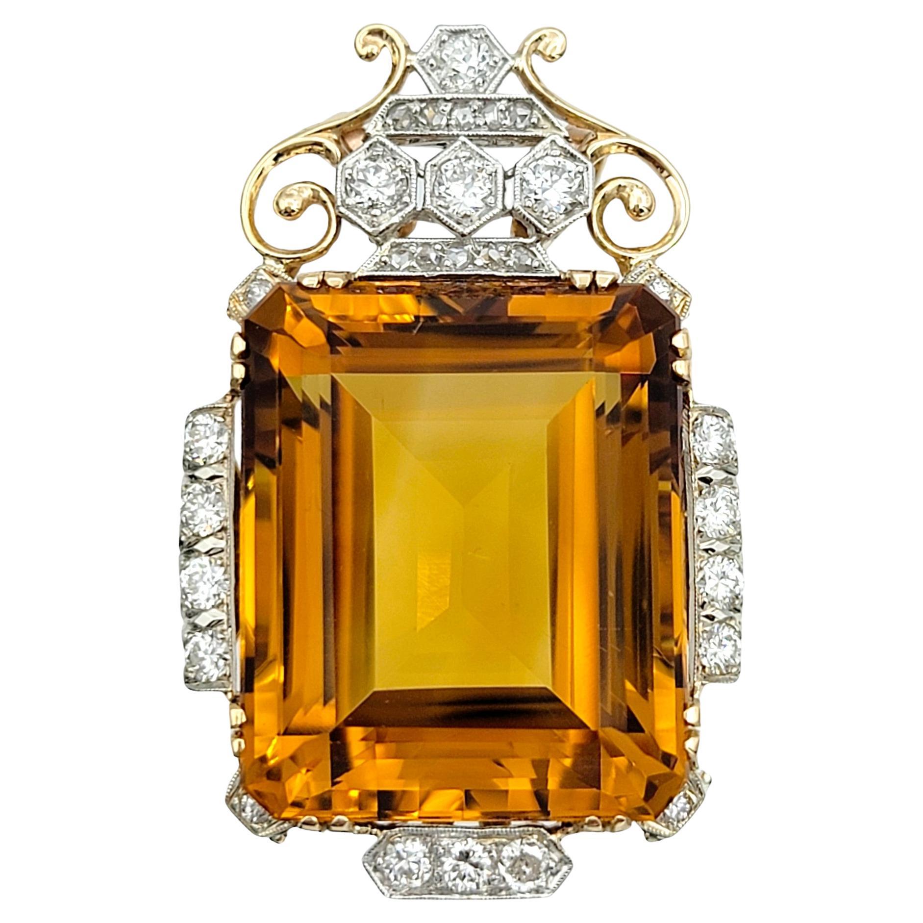 46.87 Carat Emerald Cut Citrine Pendentif avec diamants en or jaune et blanc