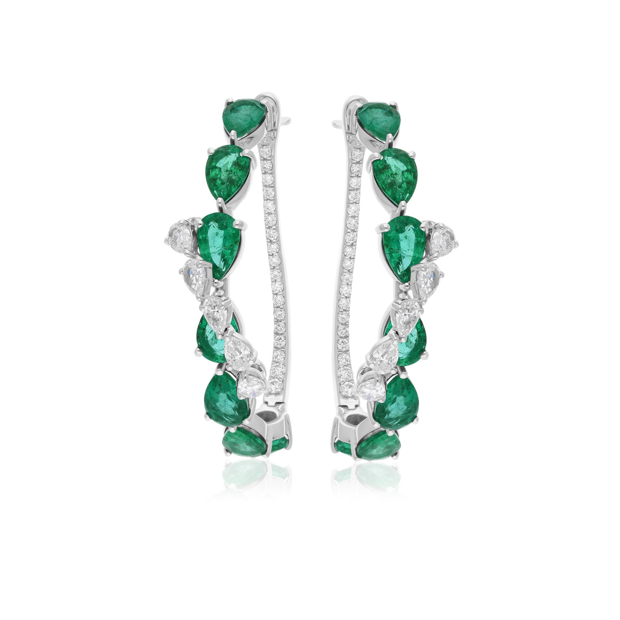 4.68ct Zambian Emerald Diamond Hoop Earrings in 18 Karat White Gold Fine Jewelry (Boucles d'oreilles en or blanc 18 carats avec émeraude zambienne et diamant) Neuf - En vente à Diera, Dubai