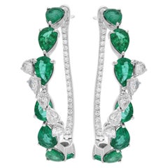 4.68ct Zambian Emerald Diamond Hoop Earrings in 18 Karat White Gold Fine Jewelry (Boucles d'oreilles en or blanc 18 carats avec émeraude zambienne et diamant)