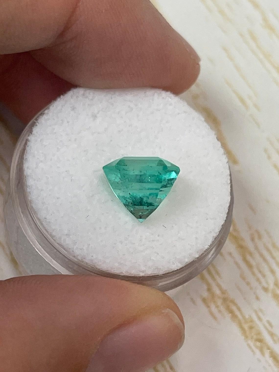 4,69 Carati 10x10 Smeraldo colombiano lentigginoso - Taglio Asscher con angoli tagliati Maggio in vendita 1