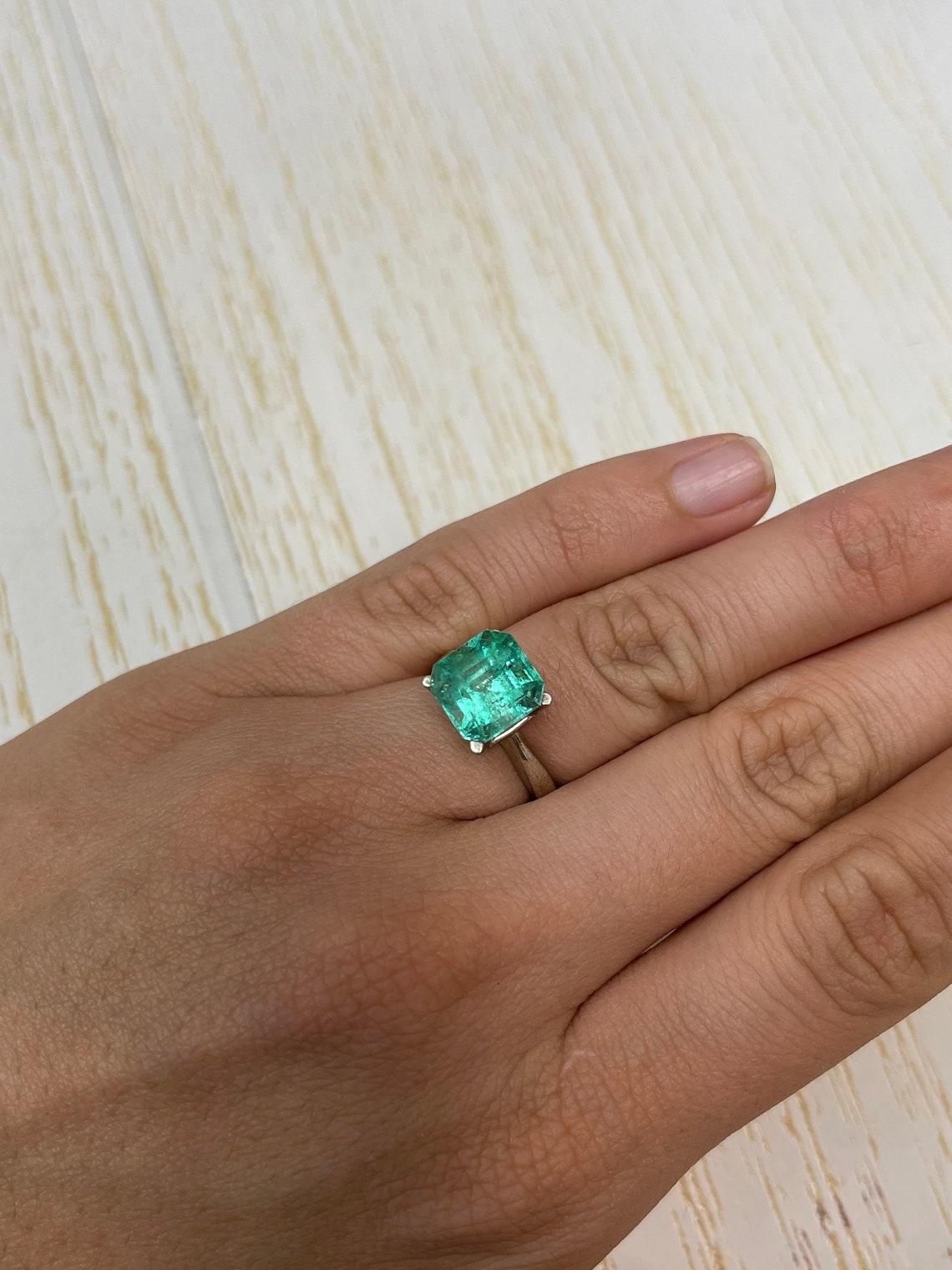 4,69 Carati 10x10 Smeraldo colombiano lentigginoso - Taglio Asscher con angoli tagliati Maggio in vendita 4
