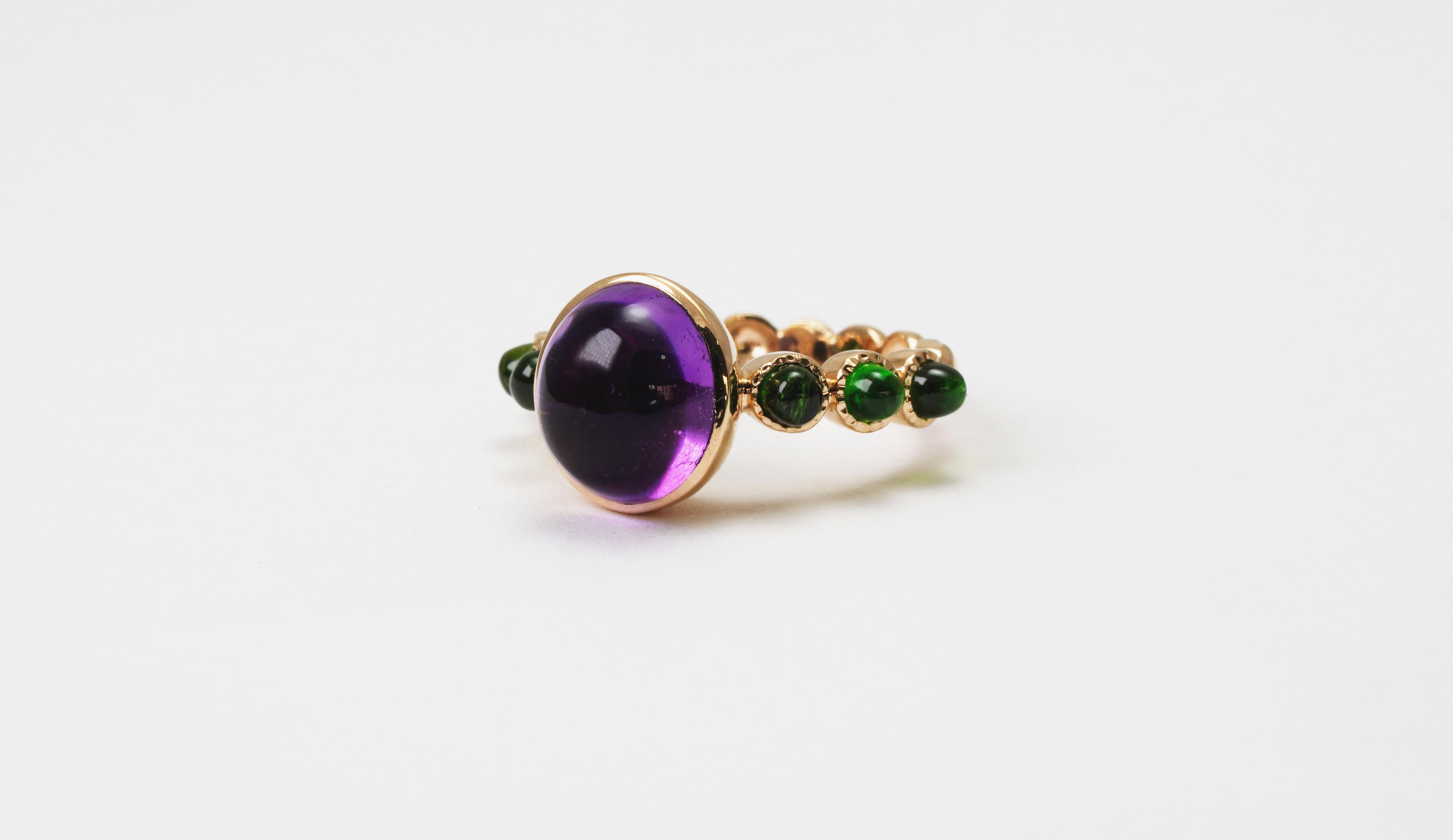 Cabochon 4.69 Carat Amethyst Diopside Cocktail Ring For Sale