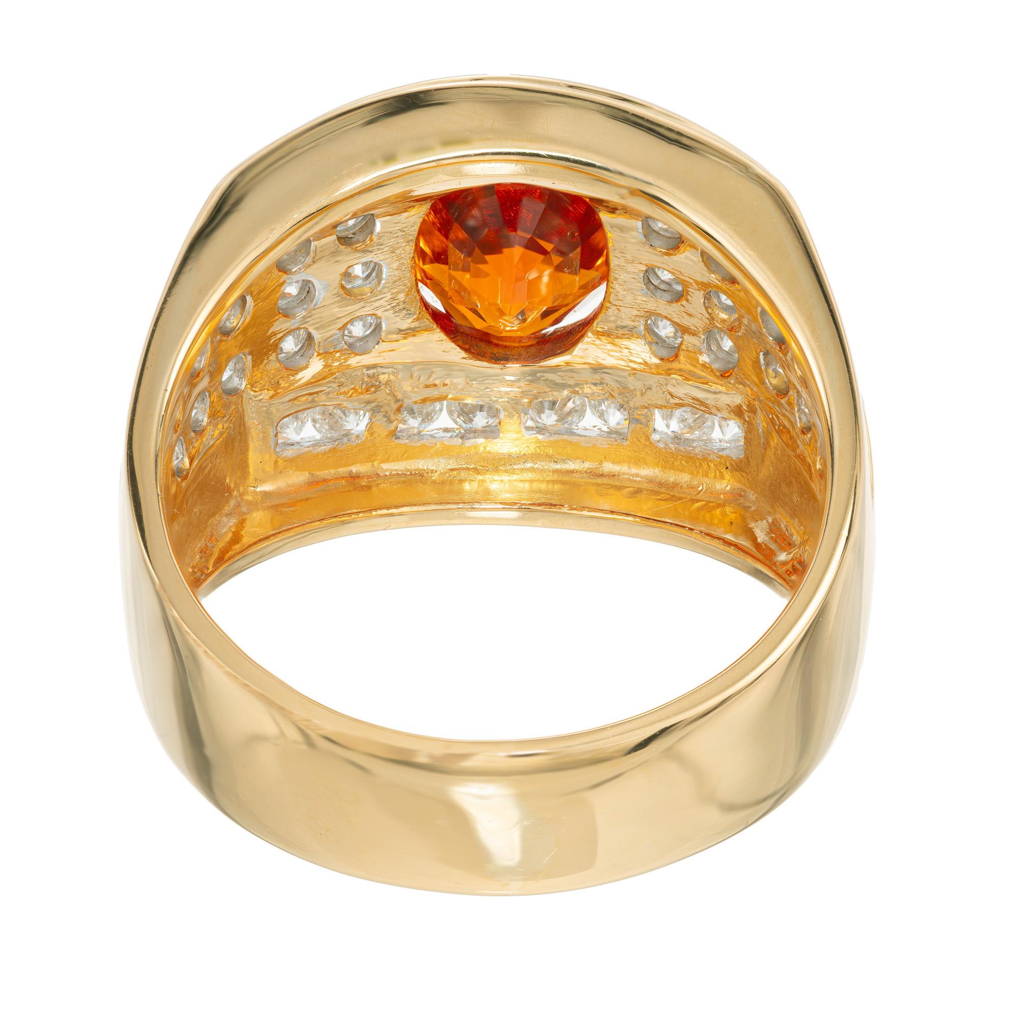 4.69 Carat Oval Hessonite Garnet Round Diamond Yellow Gold Unisex Ring For Sale 1