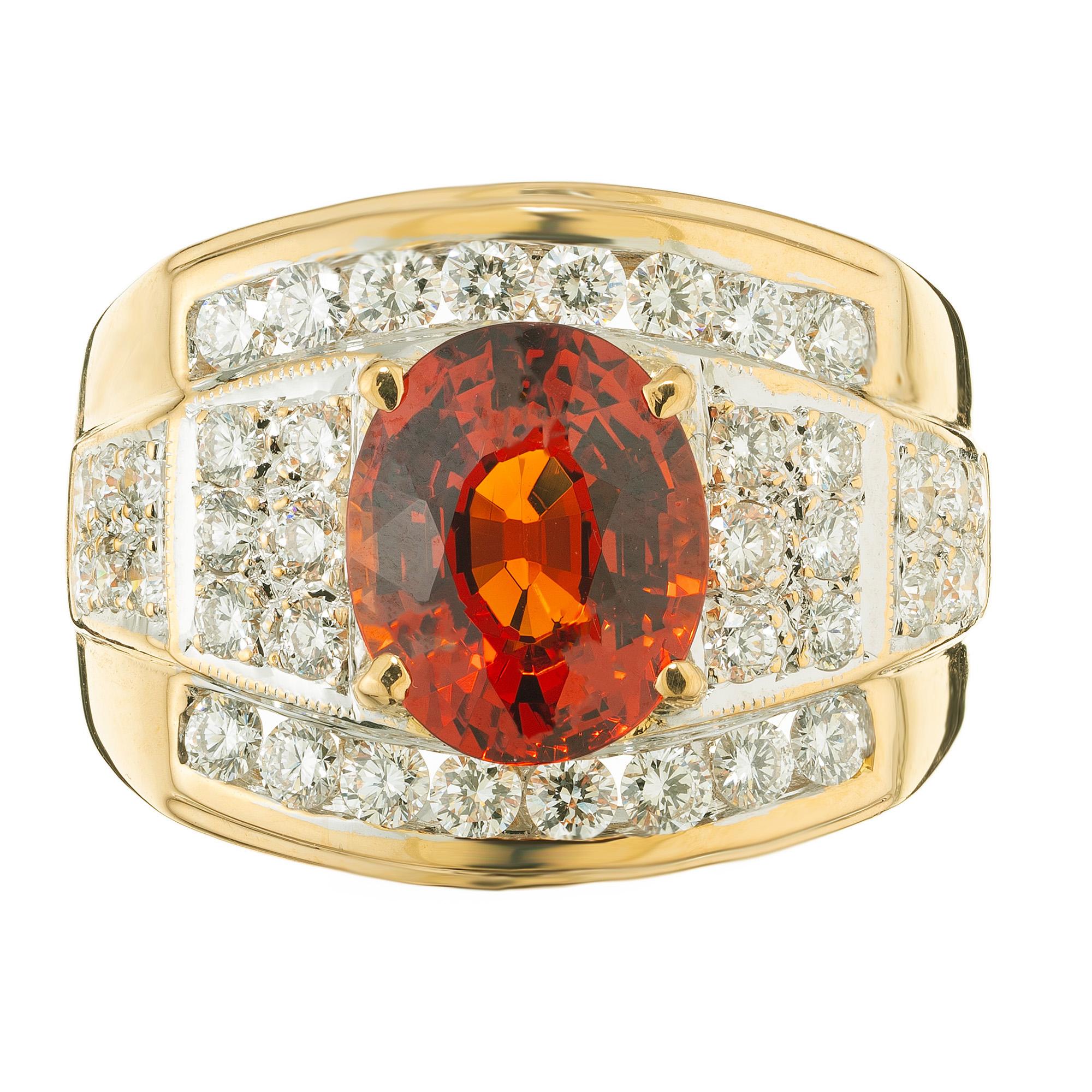 4.69 Carat Oval Hessonite Garnet Round Diamond Yellow Gold Unisex Ring