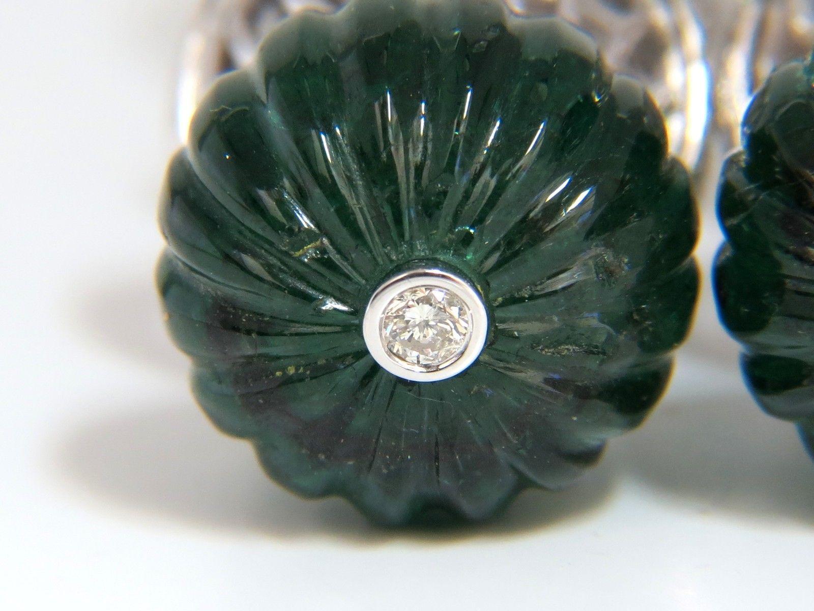 46CT Natural Emerald Diamond Peacock Tahitian Pearl Dangling Earrings 18Kt For Sale 2