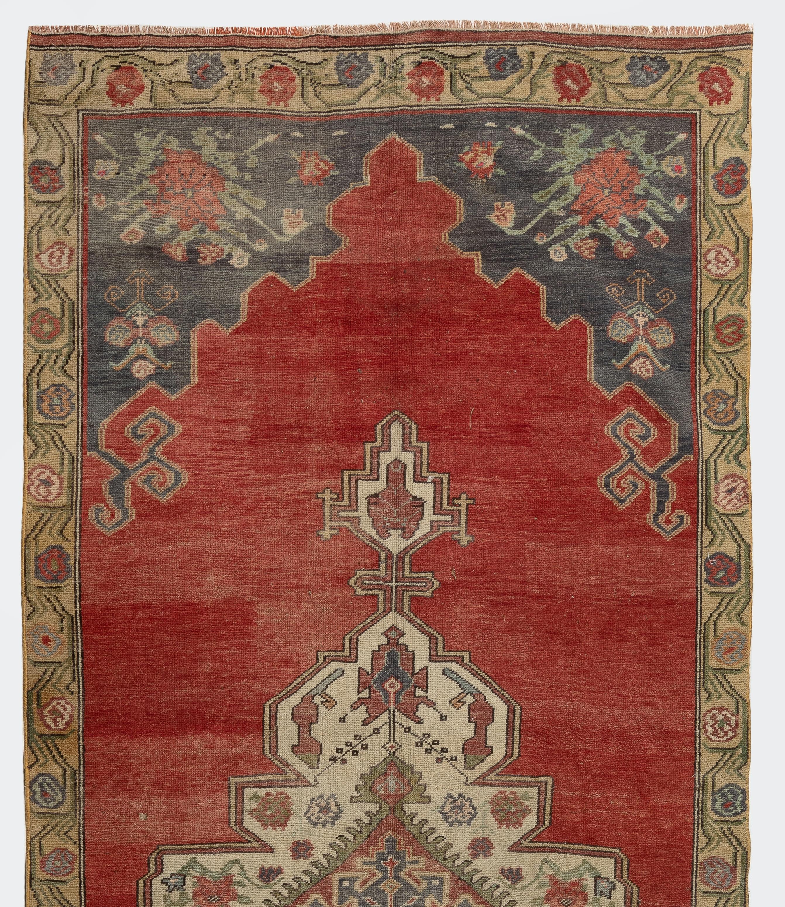 4,6x11 Ft Vintage Handgefertigter zentraler anatolischer Teppich, traditioneller Wollteppich in Rot (Türkisch) im Angebot